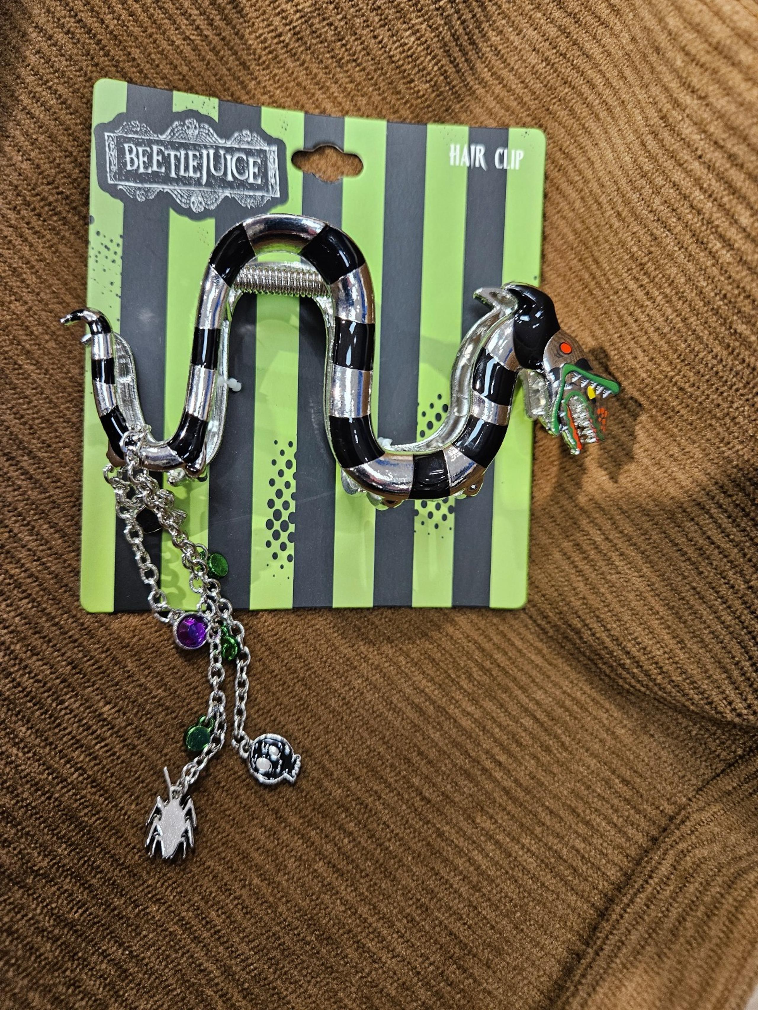 Beetlejuice Sandworm Claw Hair Clip