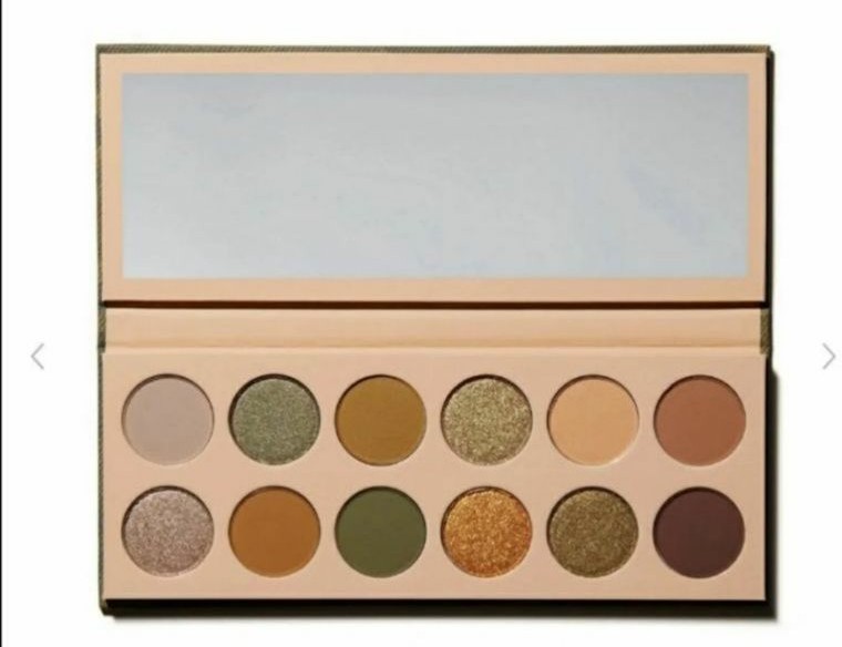 *only 1* KWW Beauty cameo eyeshadow
