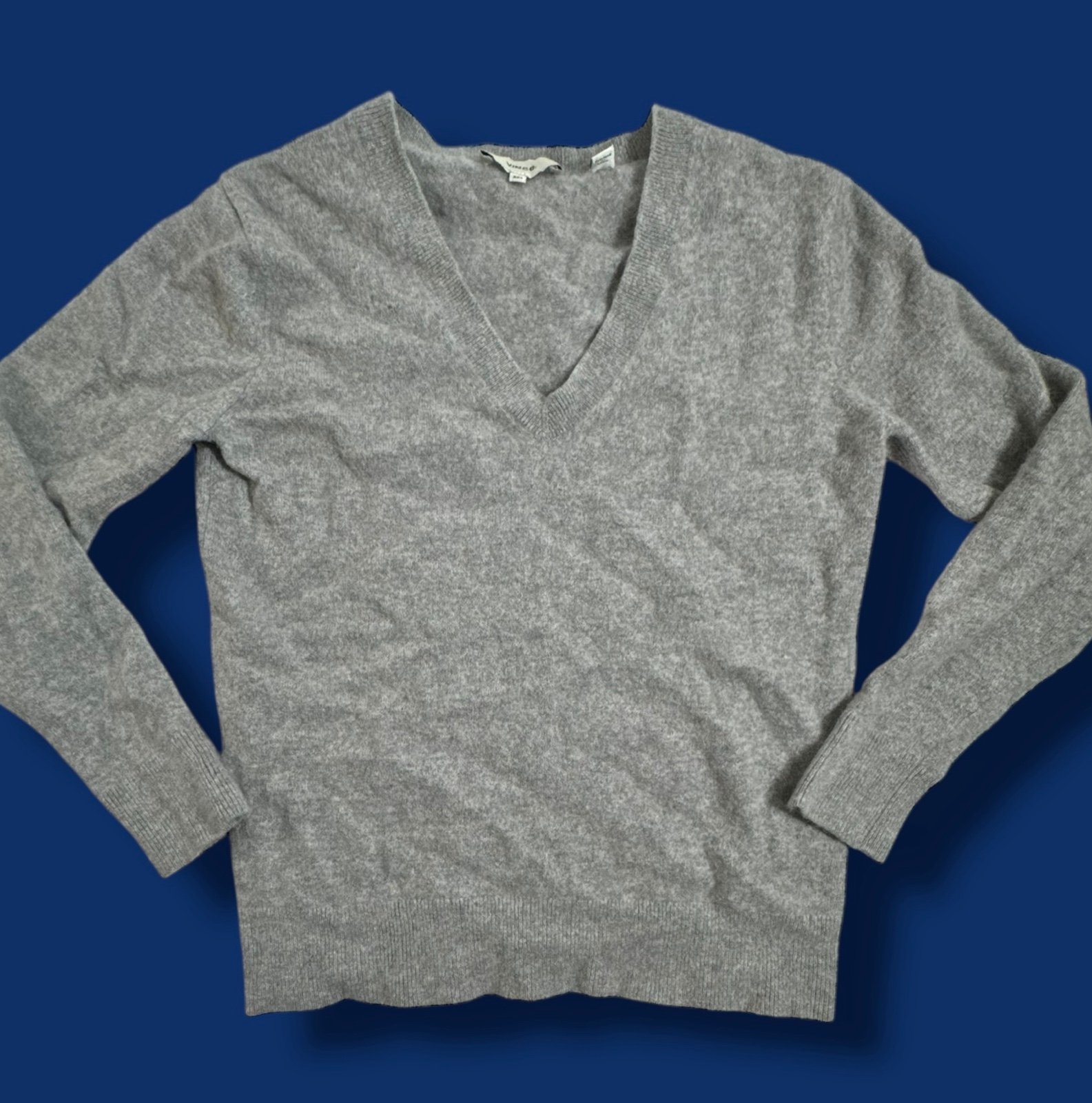 VINCE 100 % Cashmere Gray Size XXS Size V NECK SWEATER Women's