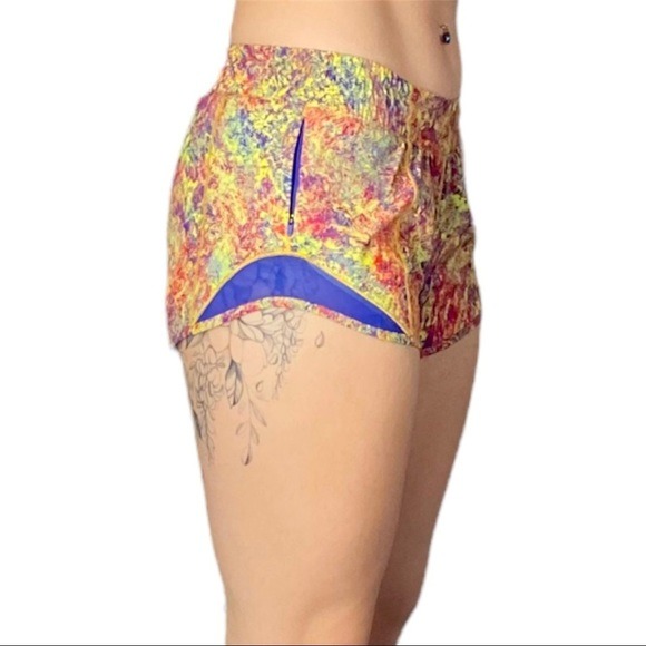 Lululemon Seawheeze 2019 Hotty Hot short size 4