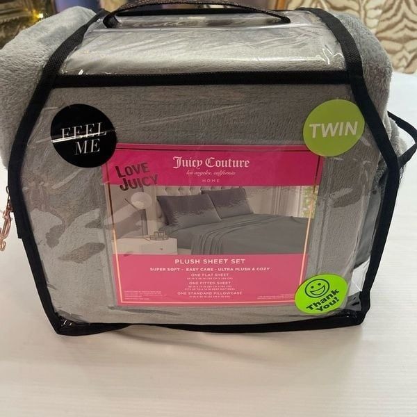 NWT Juicy Couture Twin Plush Sheet Set Grey New