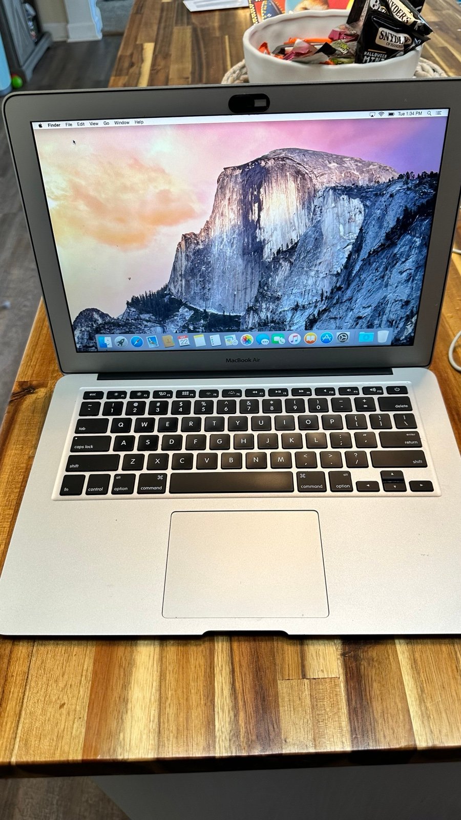 MacBook Air 13 Inch (early 2015)