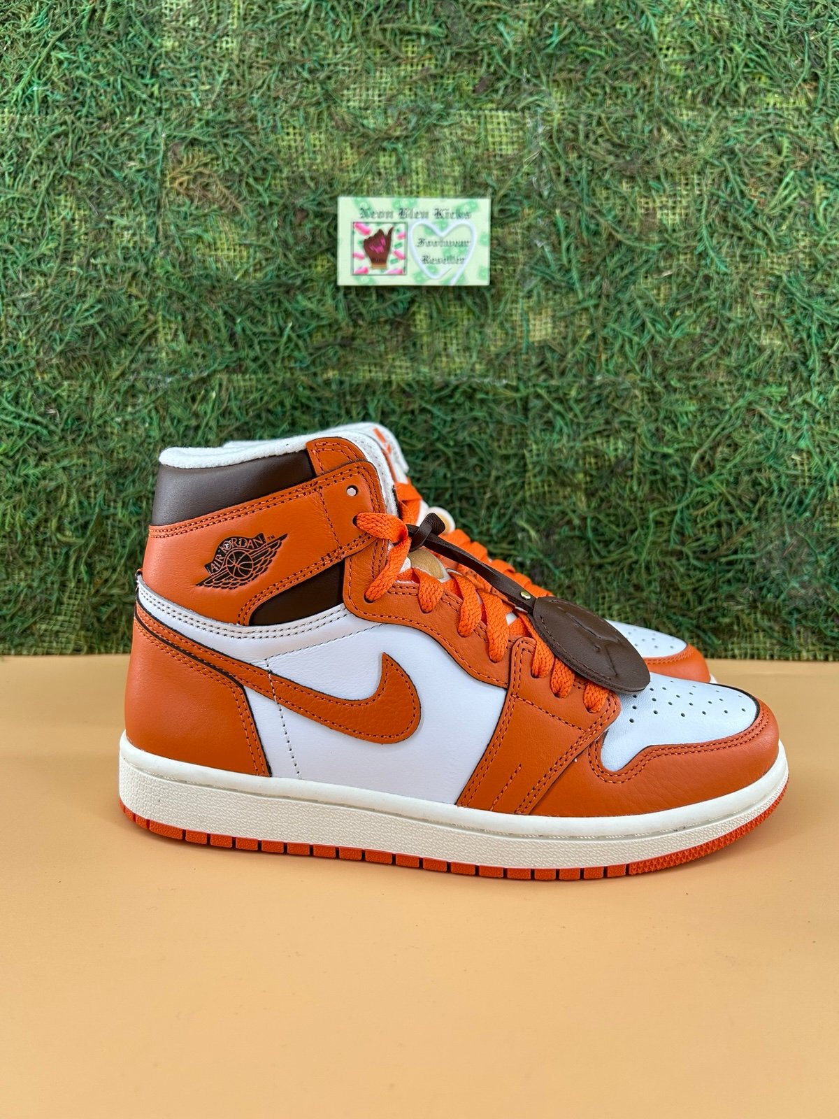 Air Jordan 1 Retro High OG Starfish (Women's)