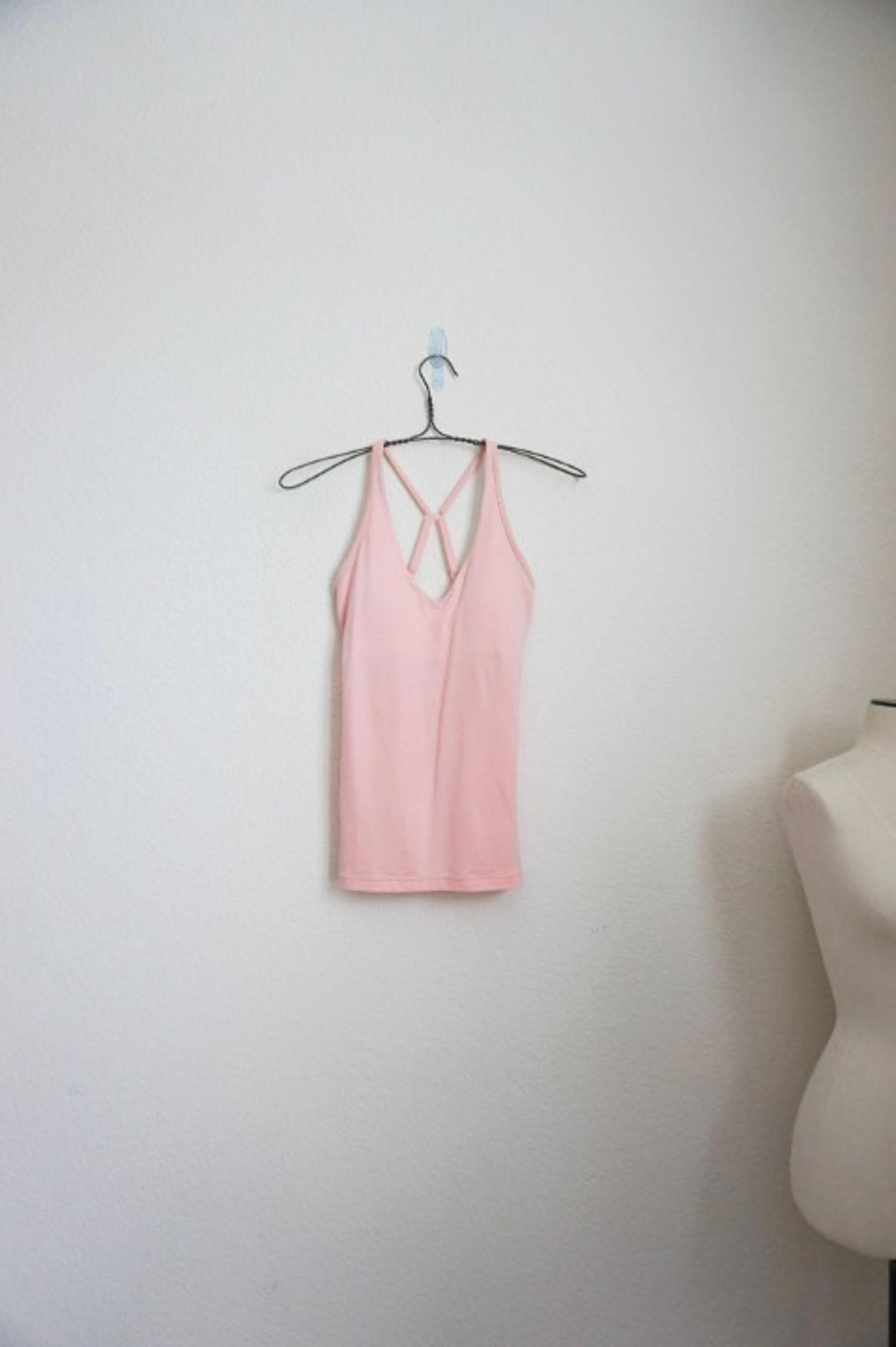 Lorna Jane pink convertible tank top