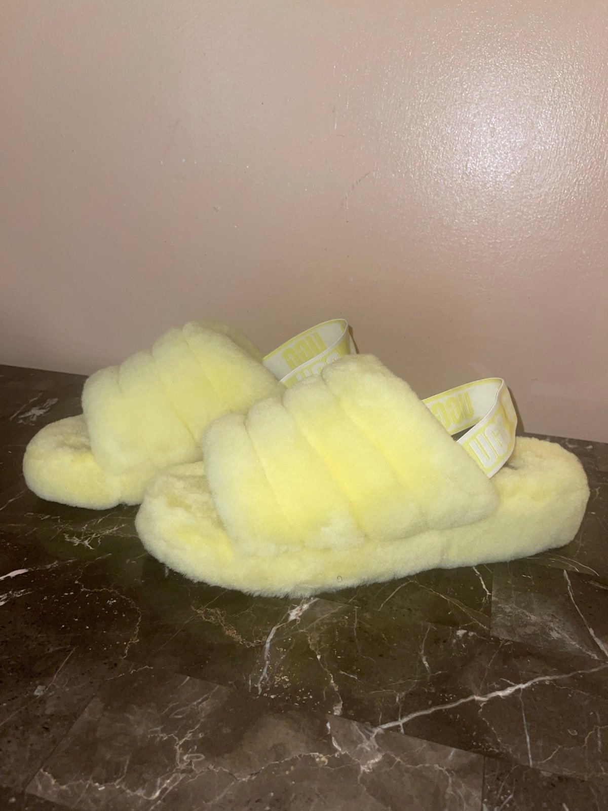 ugg fluff yeah slides