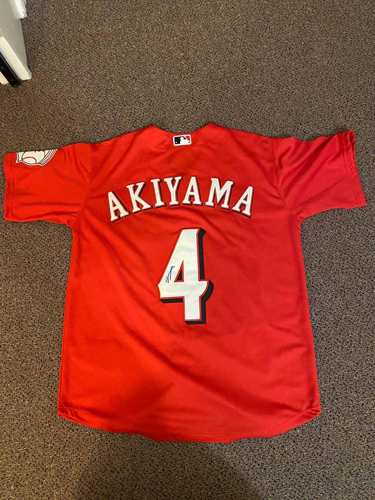 Shogo Akiyama Signed Autographed Cincinnati Reds Jersey Japanese Sensation
