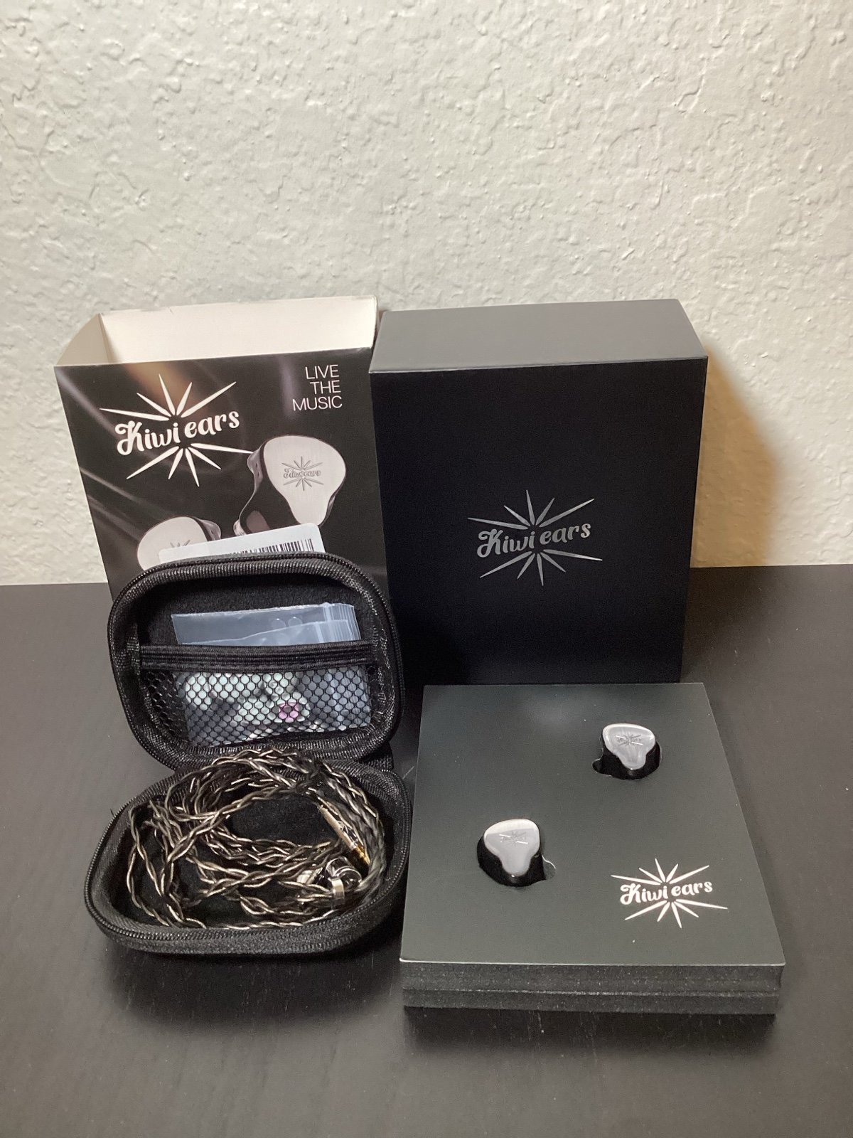 Linsoul Kiwi Ears KE4 in Ear Monitor 2DD+2BA Hybrid Earphone - detail