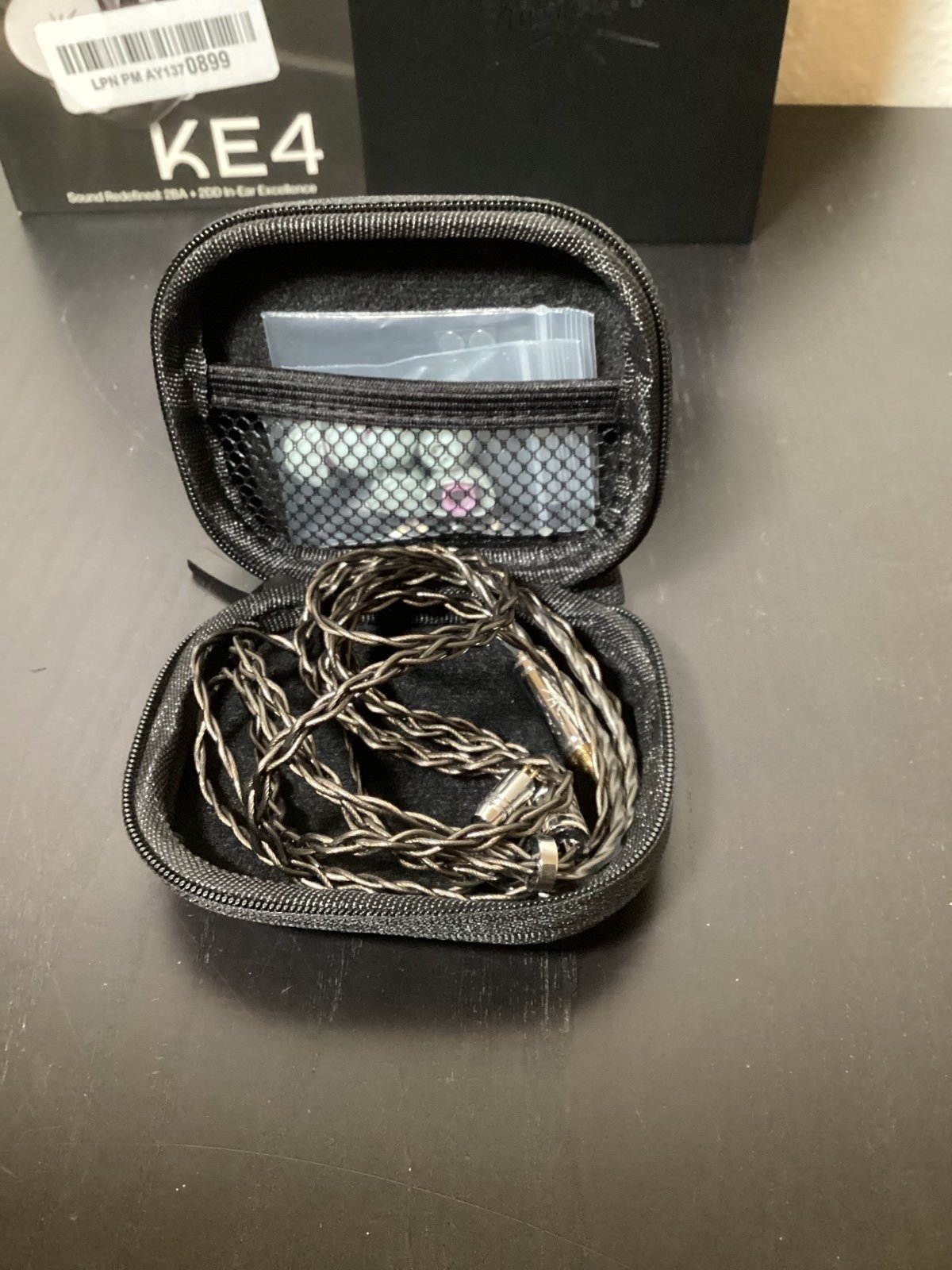 Linsoul Kiwi Ears KE4 in Ear Monitor 2DD+2BA Hybrid Earphone - detail