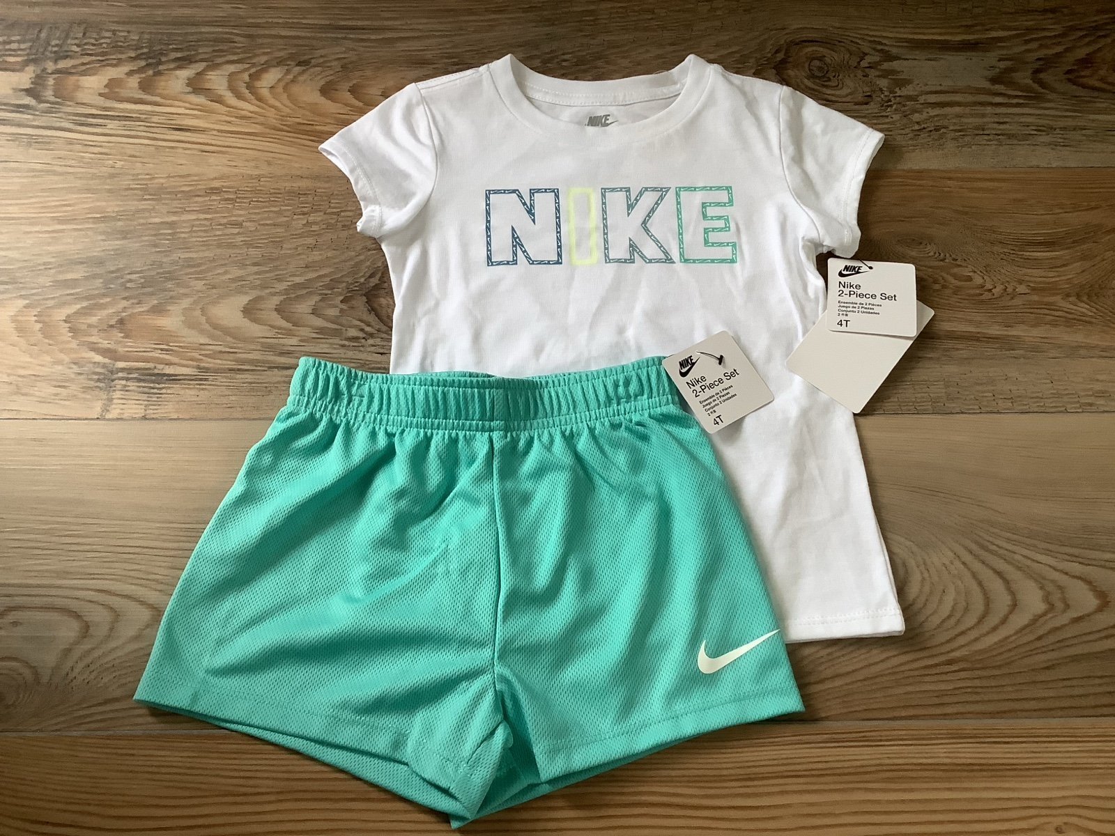 Nike toddler girls shorts set size 4T(NWT)~PRICE IS FIRM ~