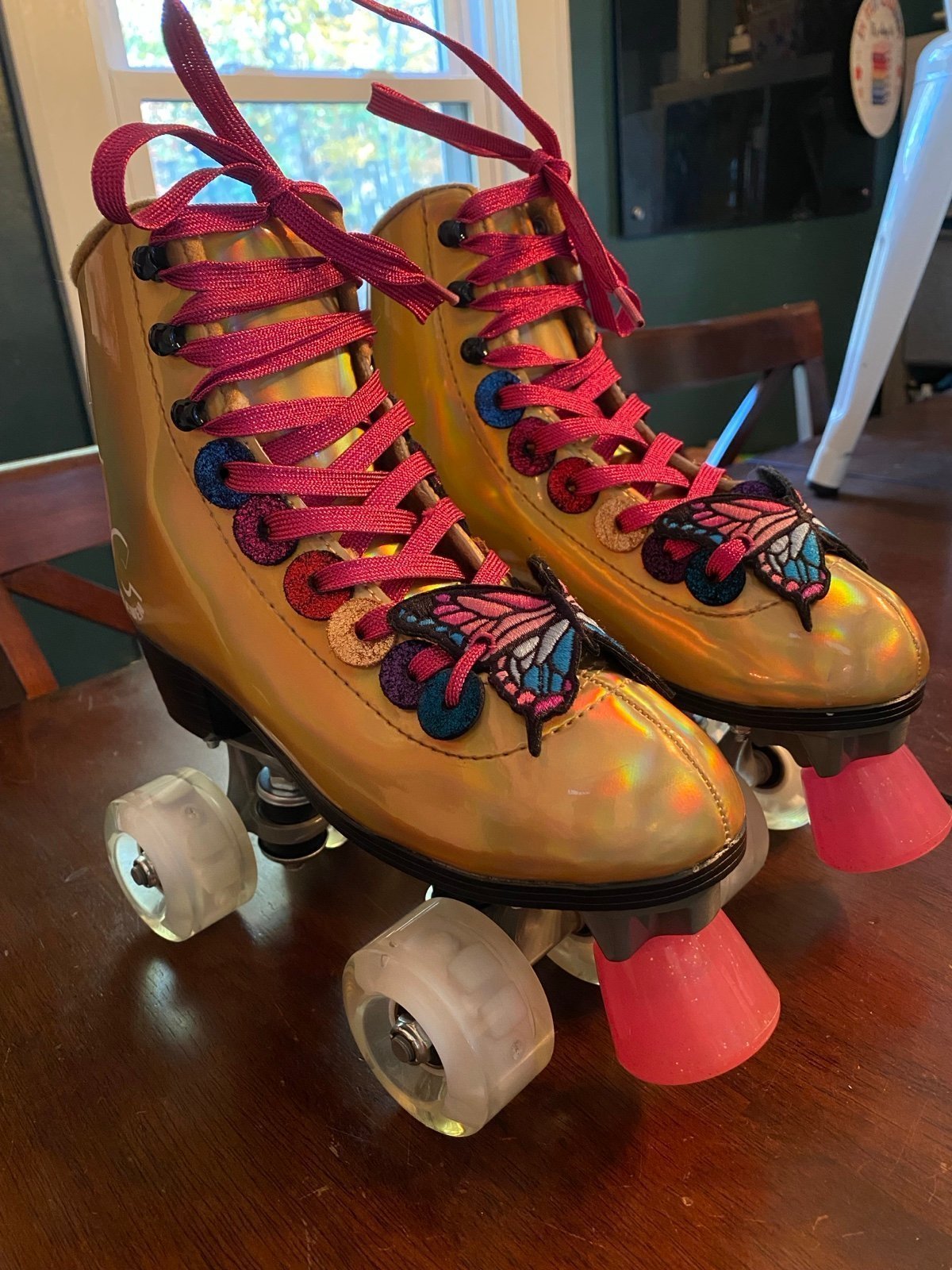 C7 Gold Girls Skates