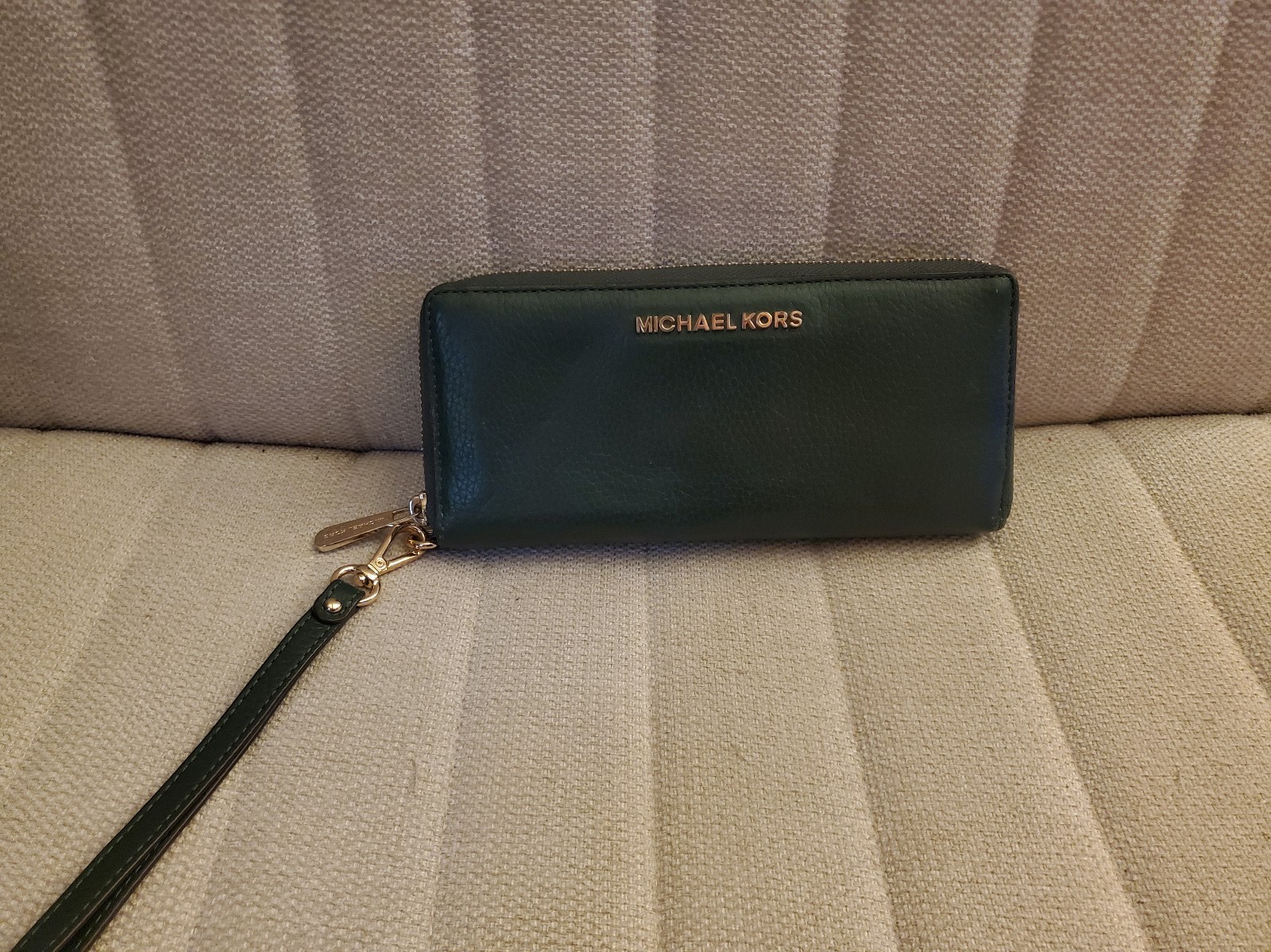 Michael Kors Money Pieces Travel Continental Crossgrain Leather Wall