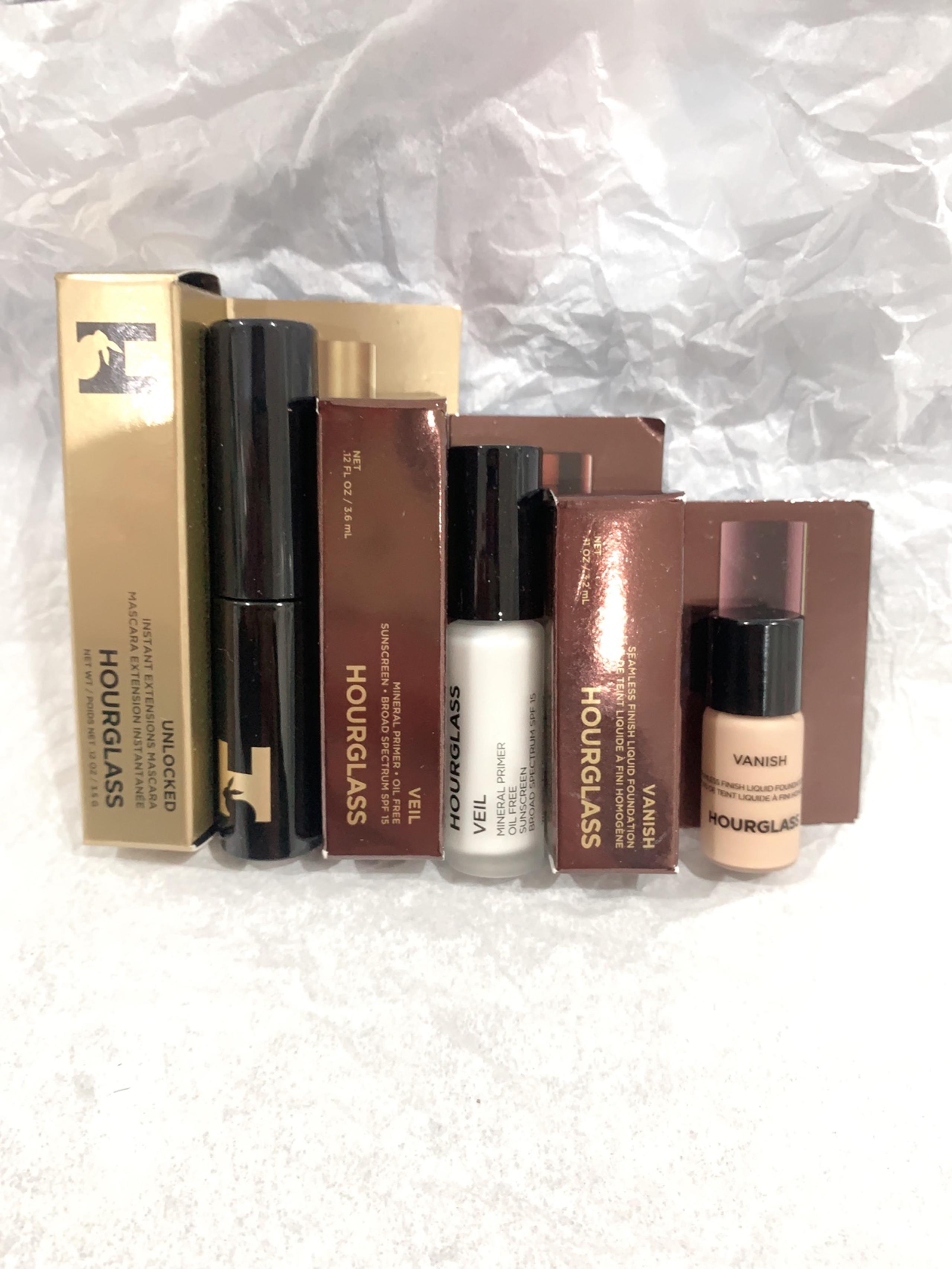 Hourglass Makeup Set