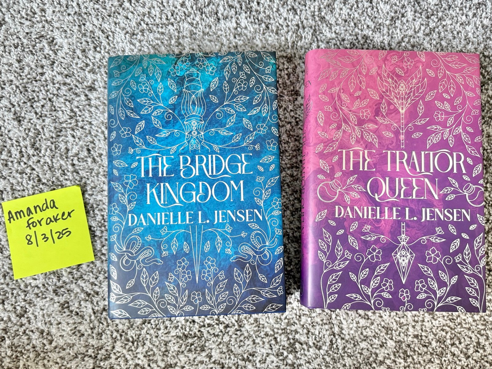 Fairyloot - The Bridge Kingdom & The Traitor Queen set by Danielle L. Jensen