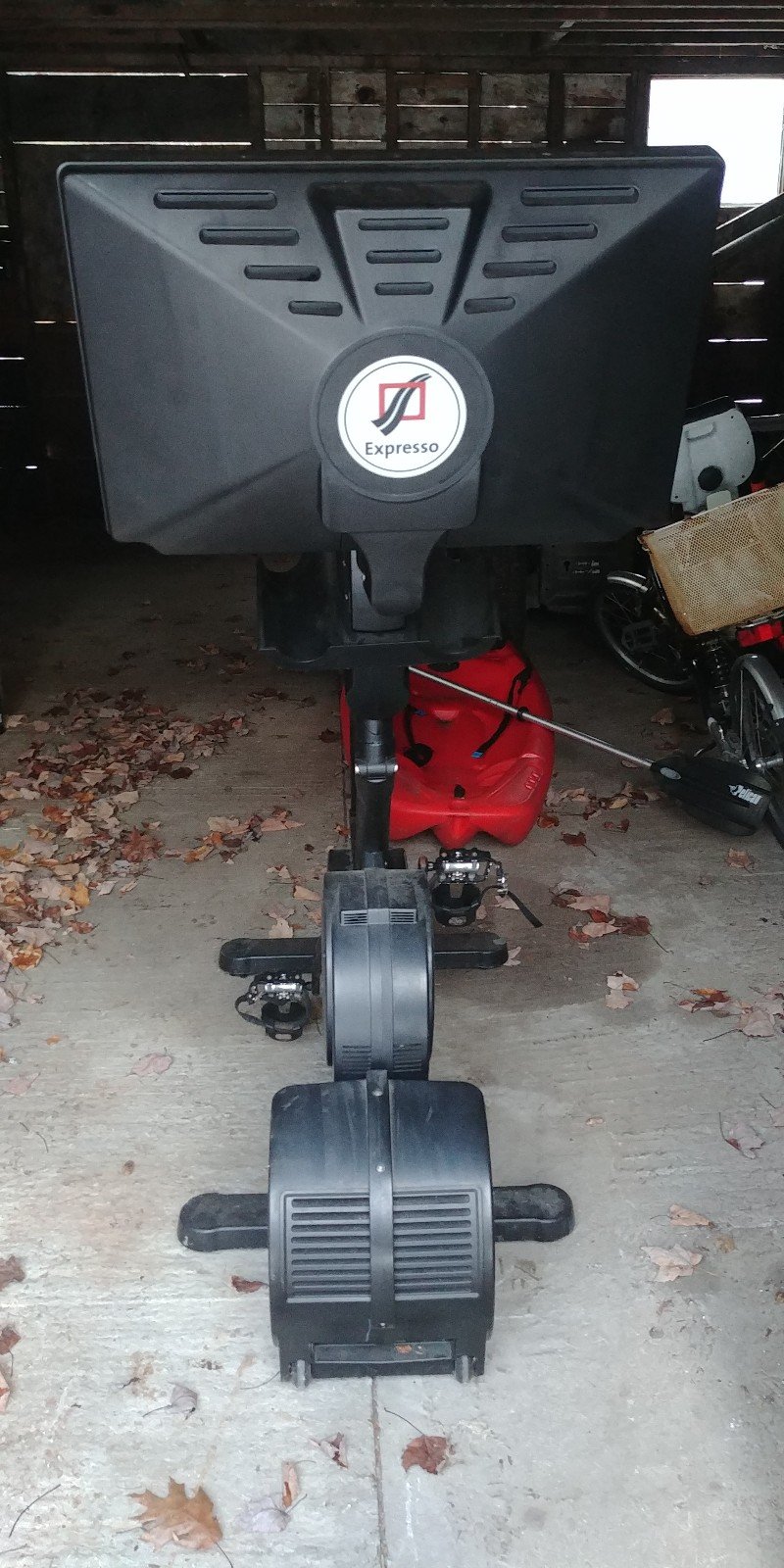 Expresso interactive HD upright bike