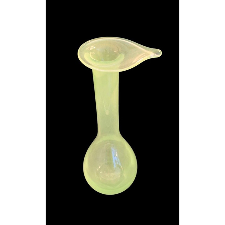 Keulen-Vase Light Green Hand Blown Glass Jack in the Pulpit Style MCM 12