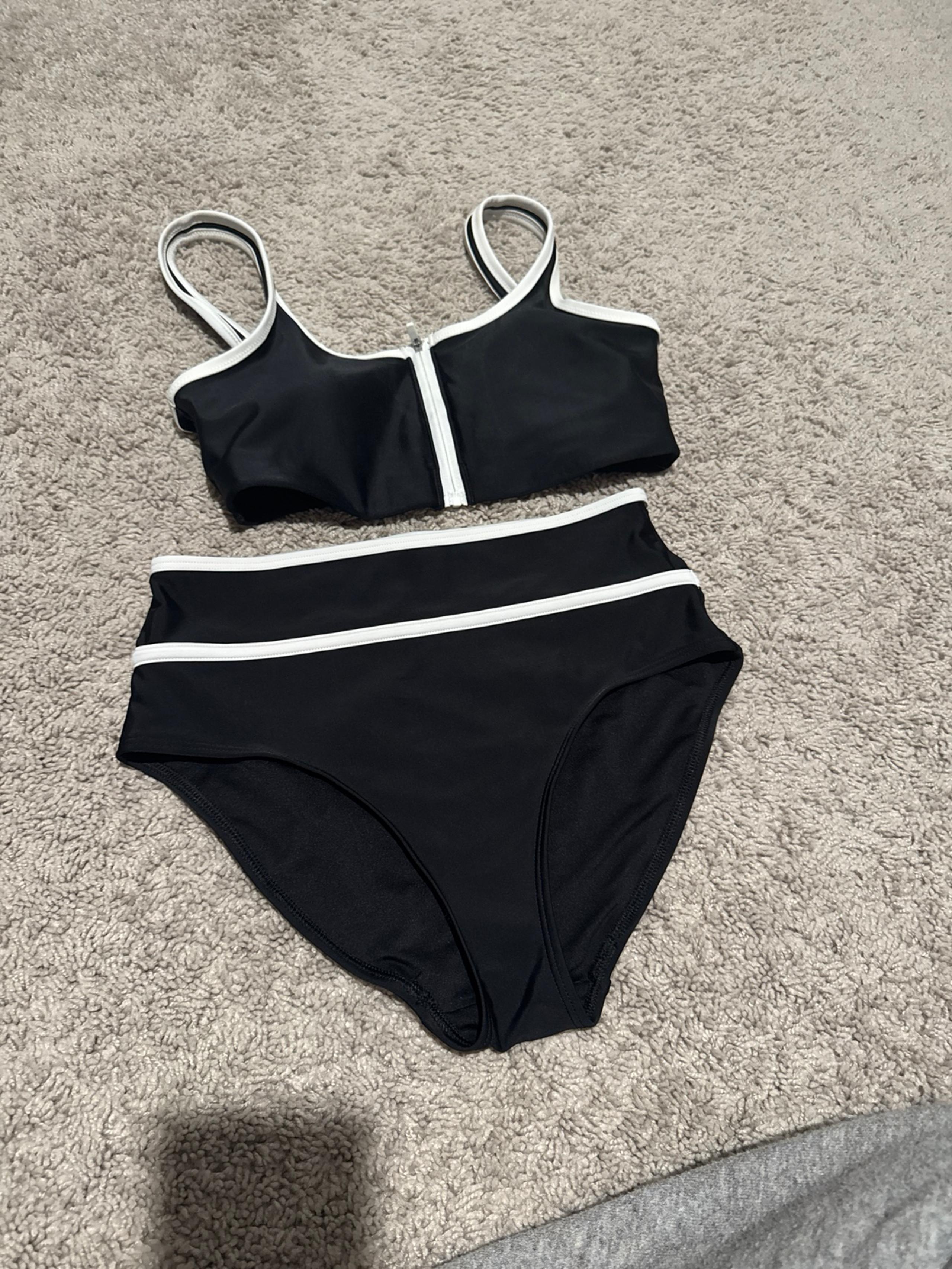 Old Navy XS Swim suit