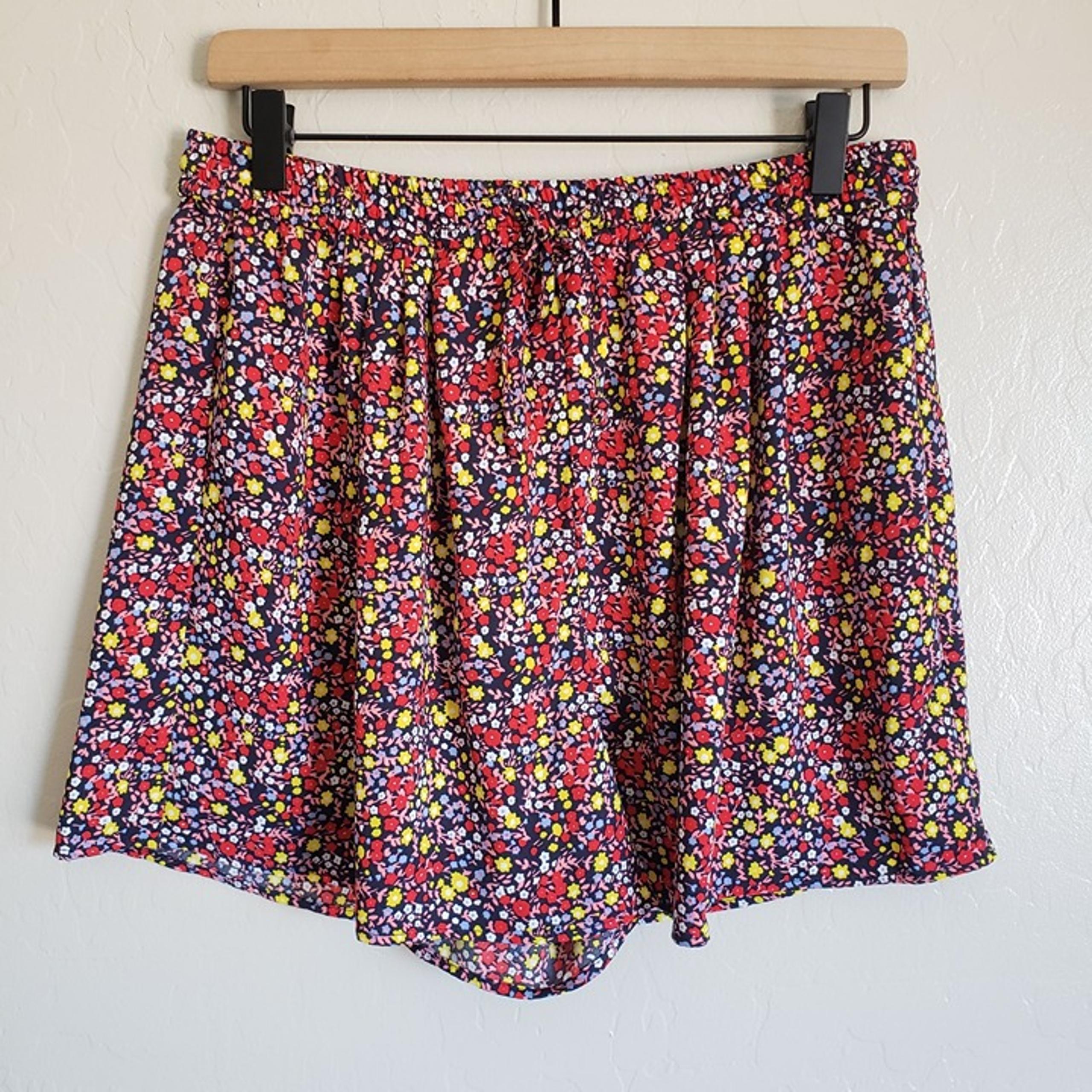 J.Crew Easy Pull On Shorts Ditsy Floral High-Rise Red/Multi Size S Summer Spring