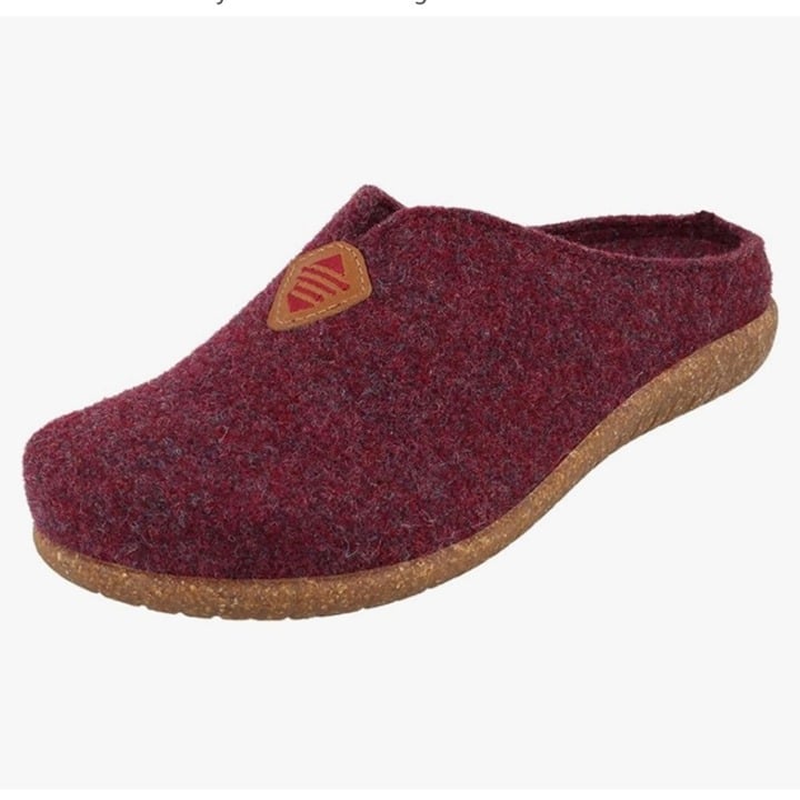 NWOT Taos My Sweet Wool Women's Clogs in Wine Women's EU 42/US 11-11.5 Casual