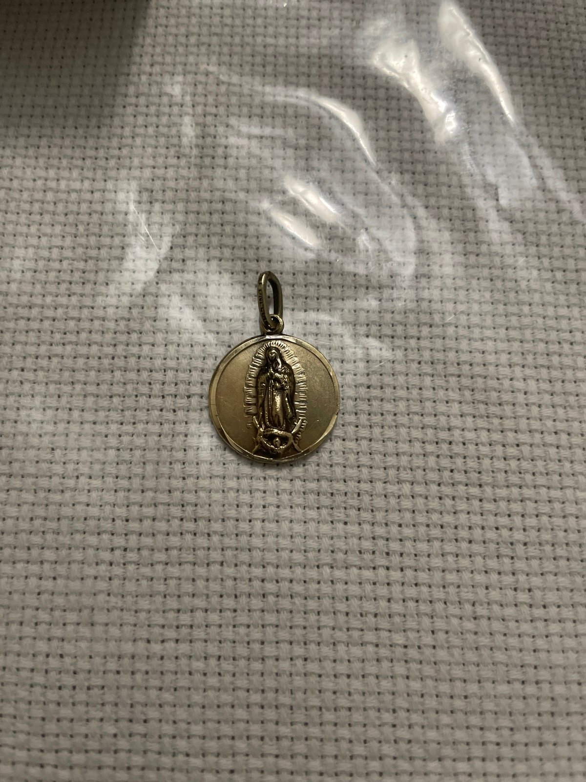 14k gold pendant
