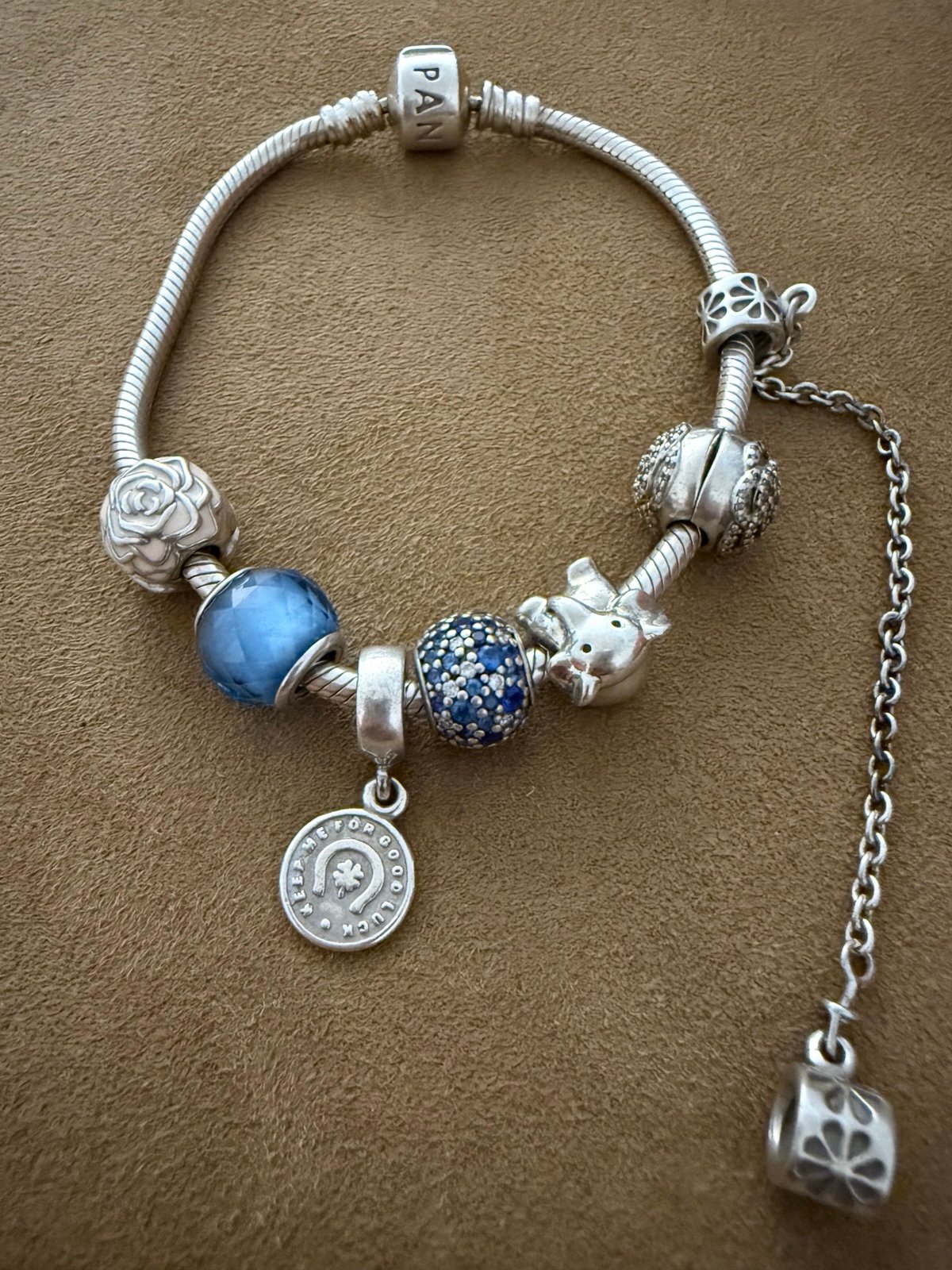 PANDORA bracelet with charms