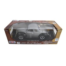Motor Max 1:18 Diecast 1940 Ford Deluxe Silver/Black Timeless Classics-NEW