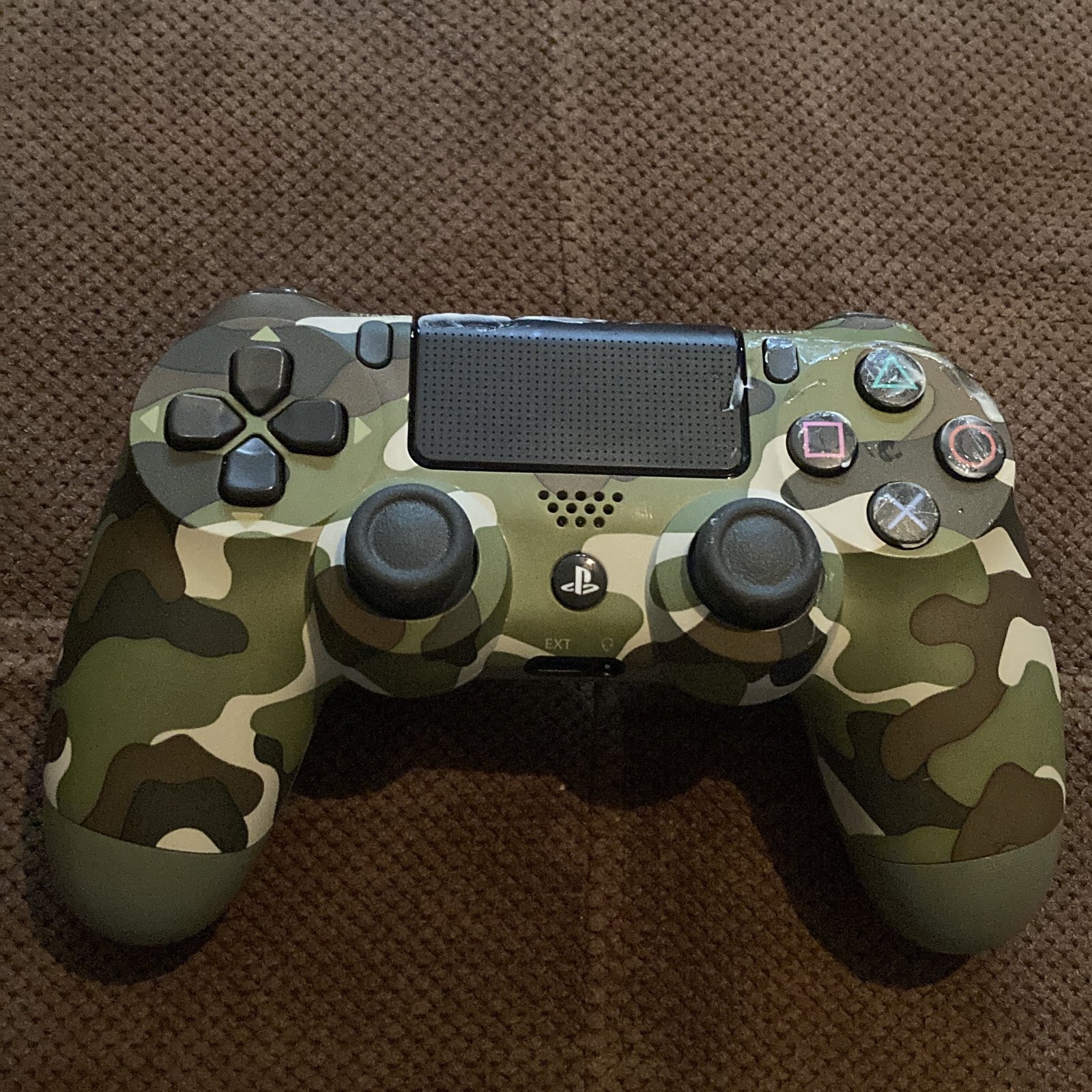 PS4 controller