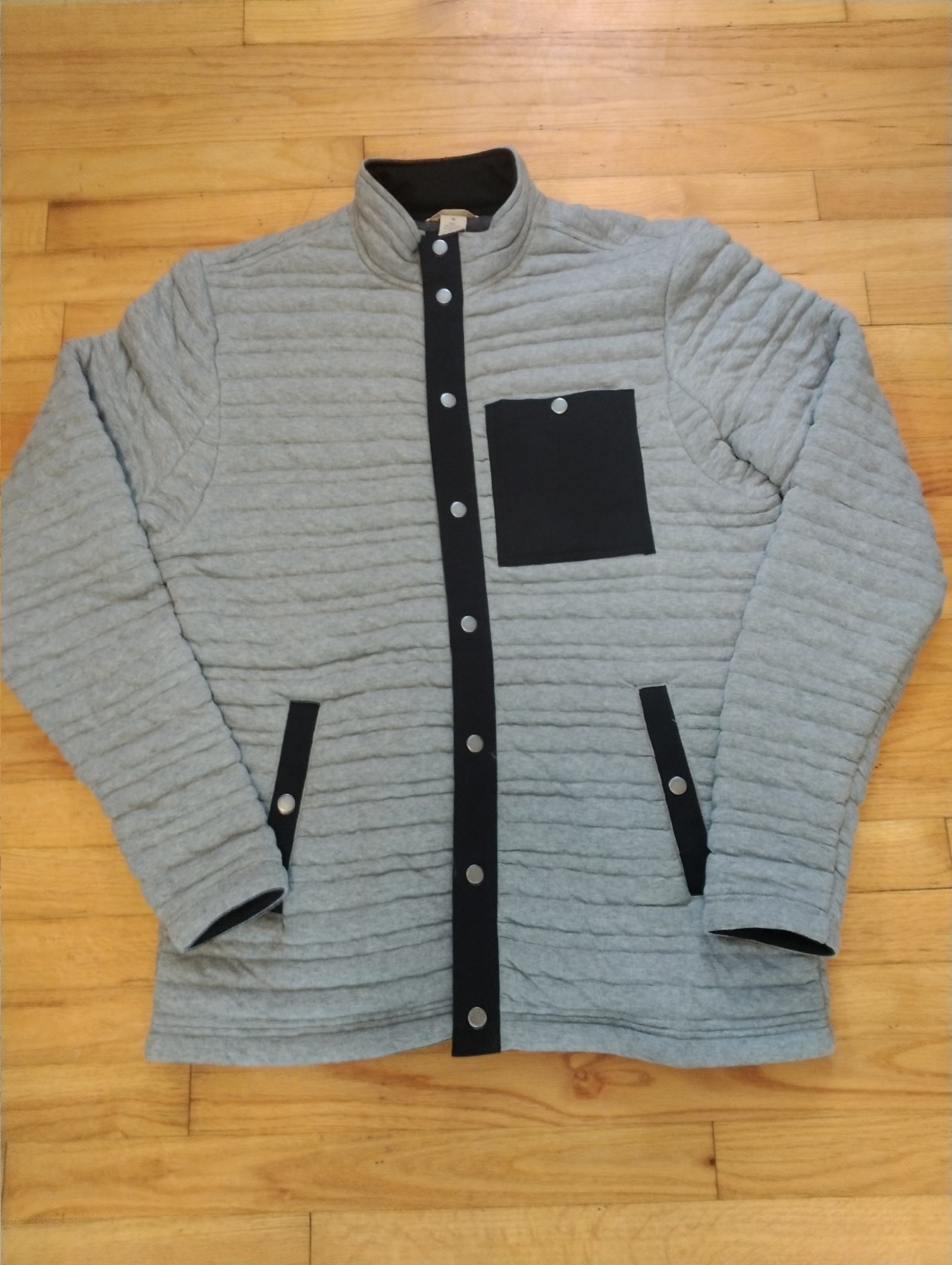 Duluth Trading Company Men's Medium Flintlock Full Snap Mock Neck Gray Jacket