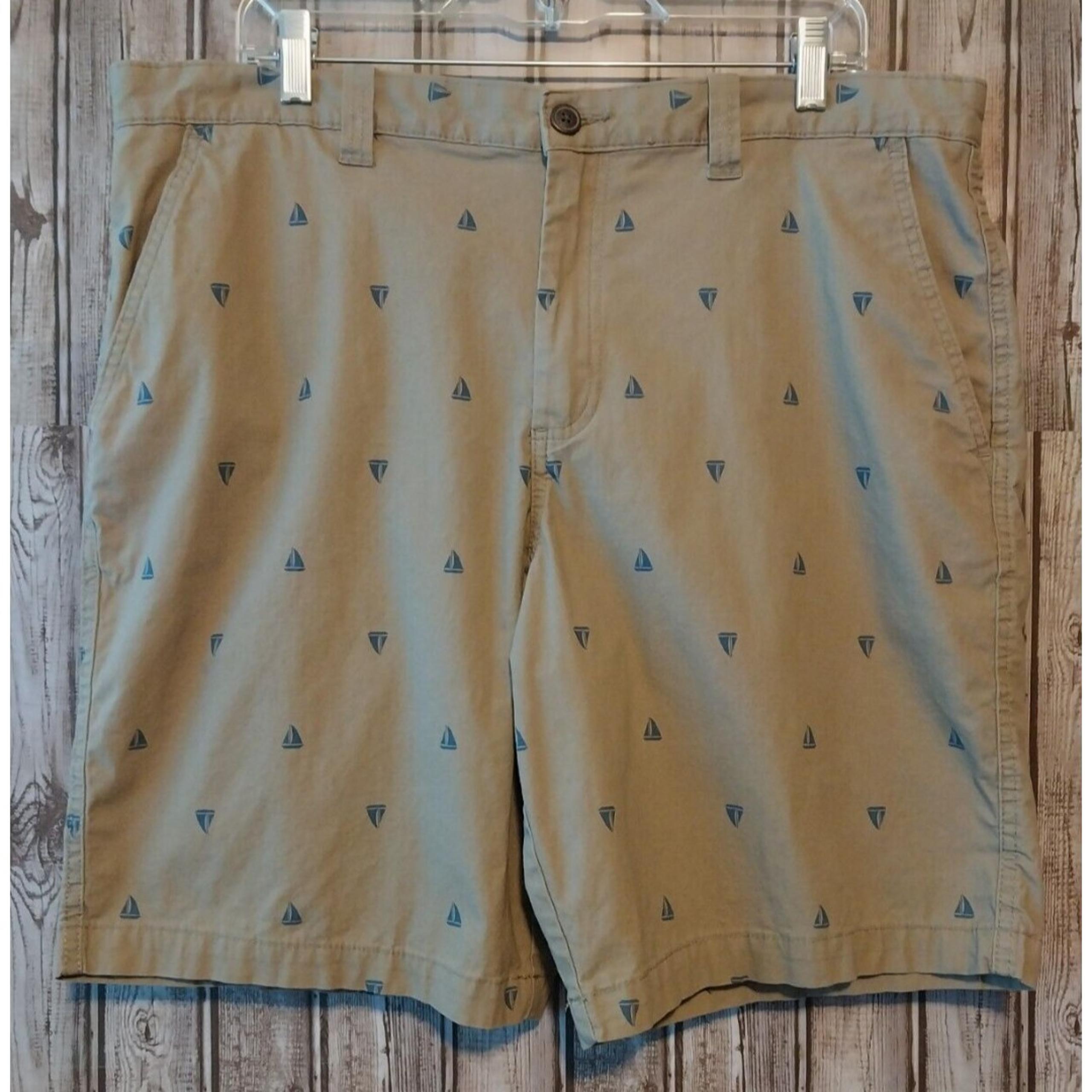 Magellan Shorts Mens Size 35 Khaki Hiking Flat front Sailboat Print Docker Style