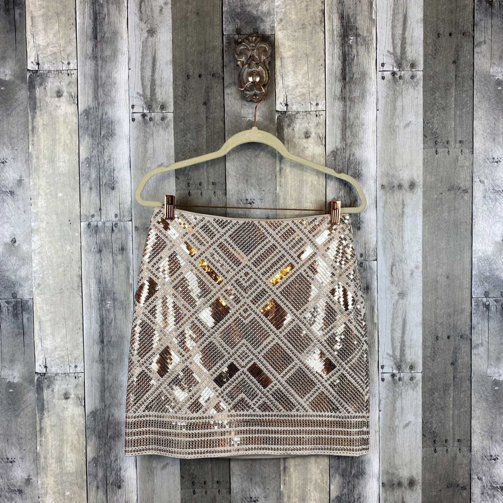 White House Black Market Satin Rose Gold Geometric Sequin Skirt Size 4 New!