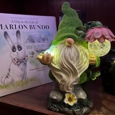 Garden Gnome Statue Hold Flower with Solar Crackle Glass Globe Lights