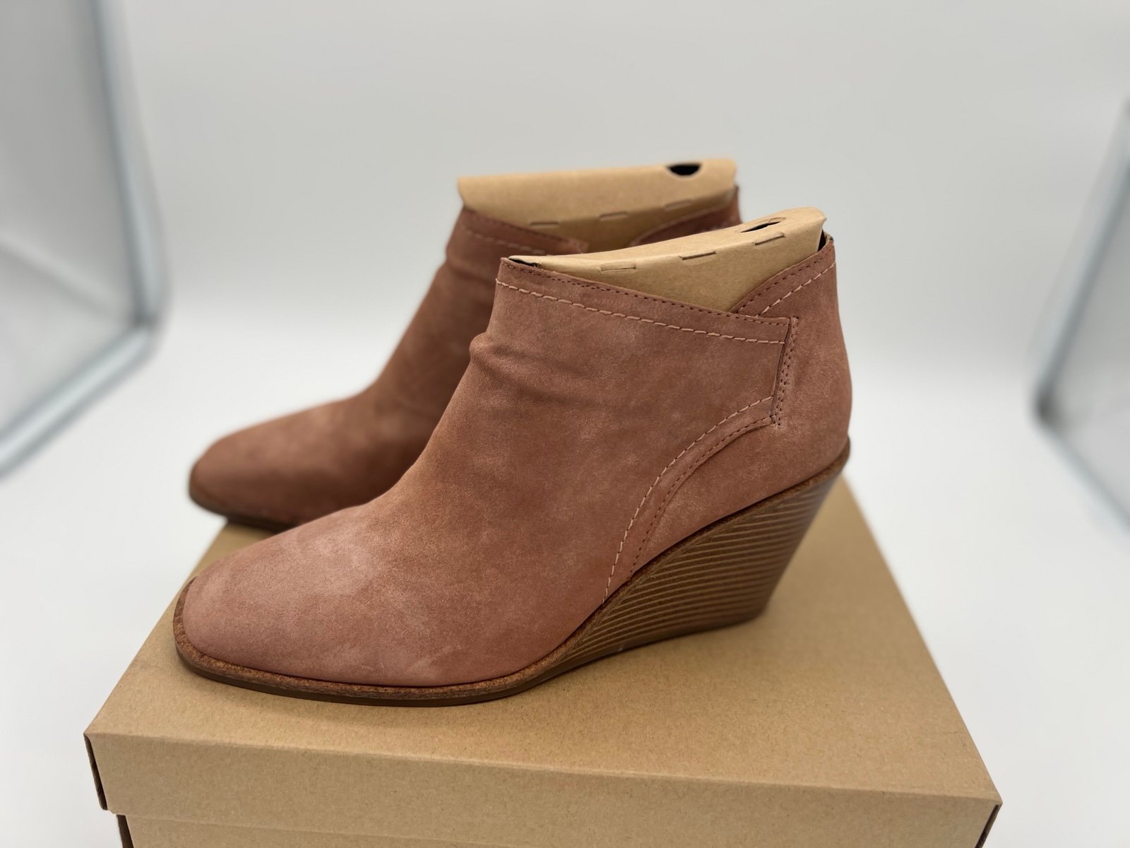 Lucky Brand Women's MACAWI Ankle Boot, Roasted, Tan 10 M