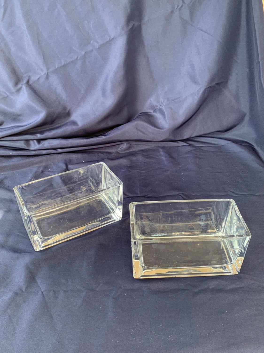 2 rectangular vases
