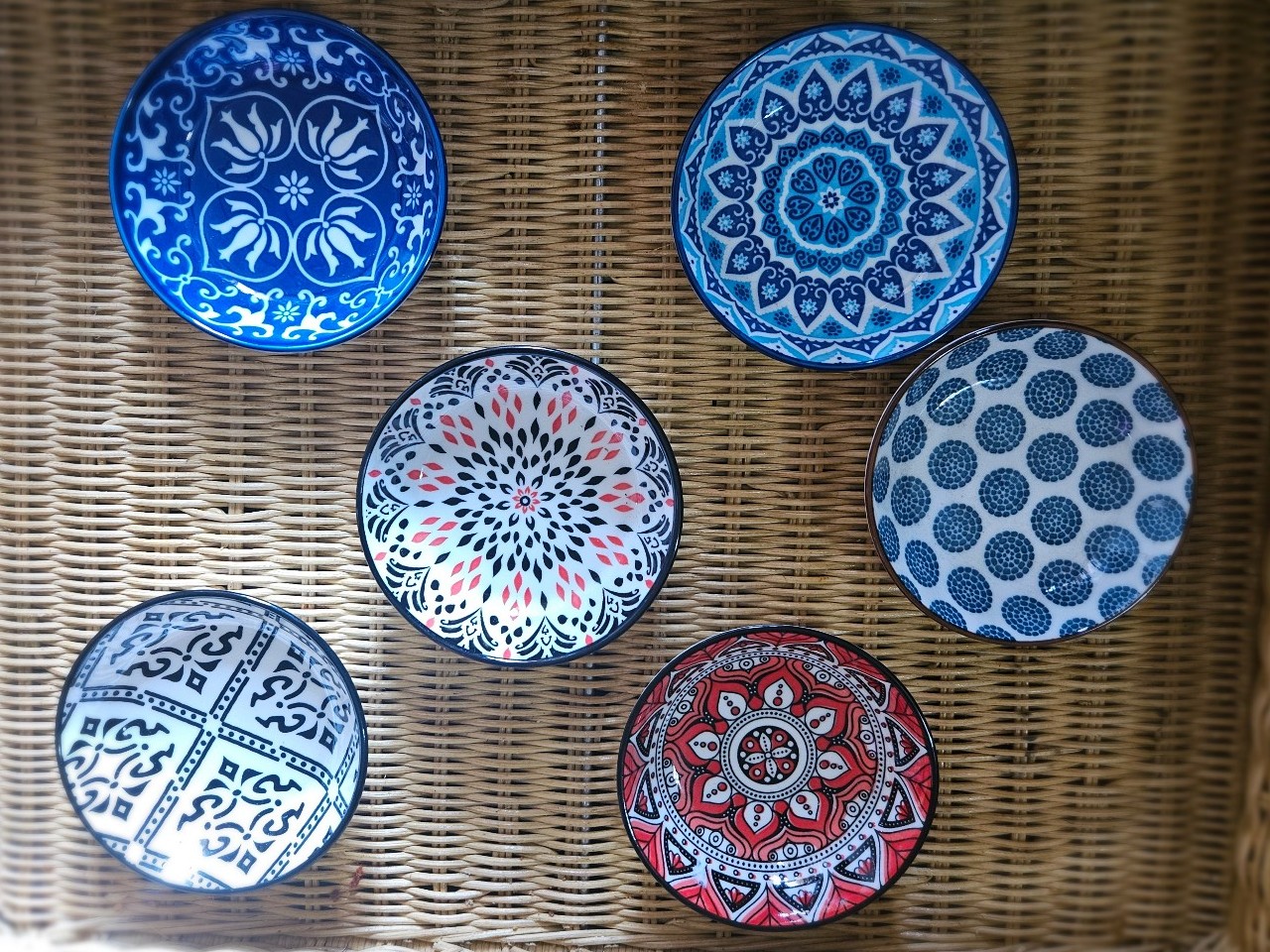 Set of 6 ceramic dip bowls