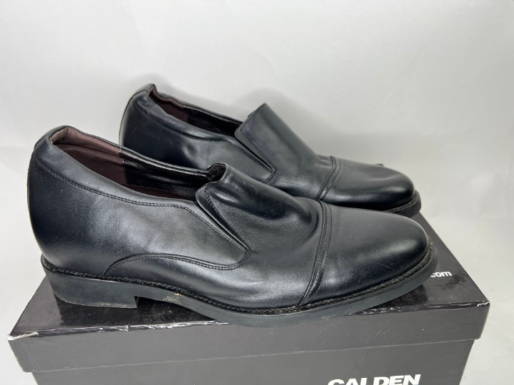CALDEN Super Lightweight Black Loafers Slip on dress shows size 10