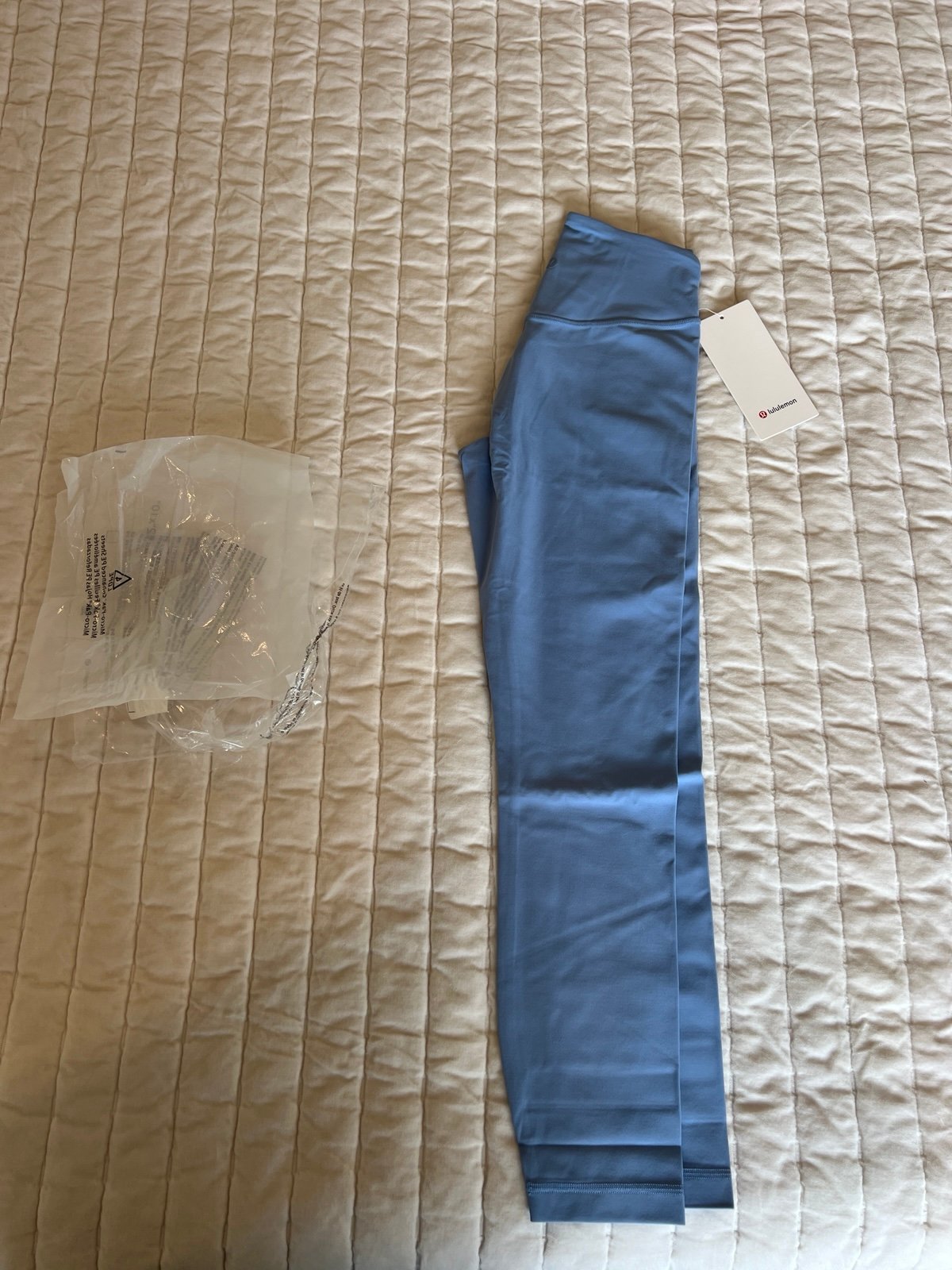 NWT Wunder Under Nulu HR Tight 25” - Size 6