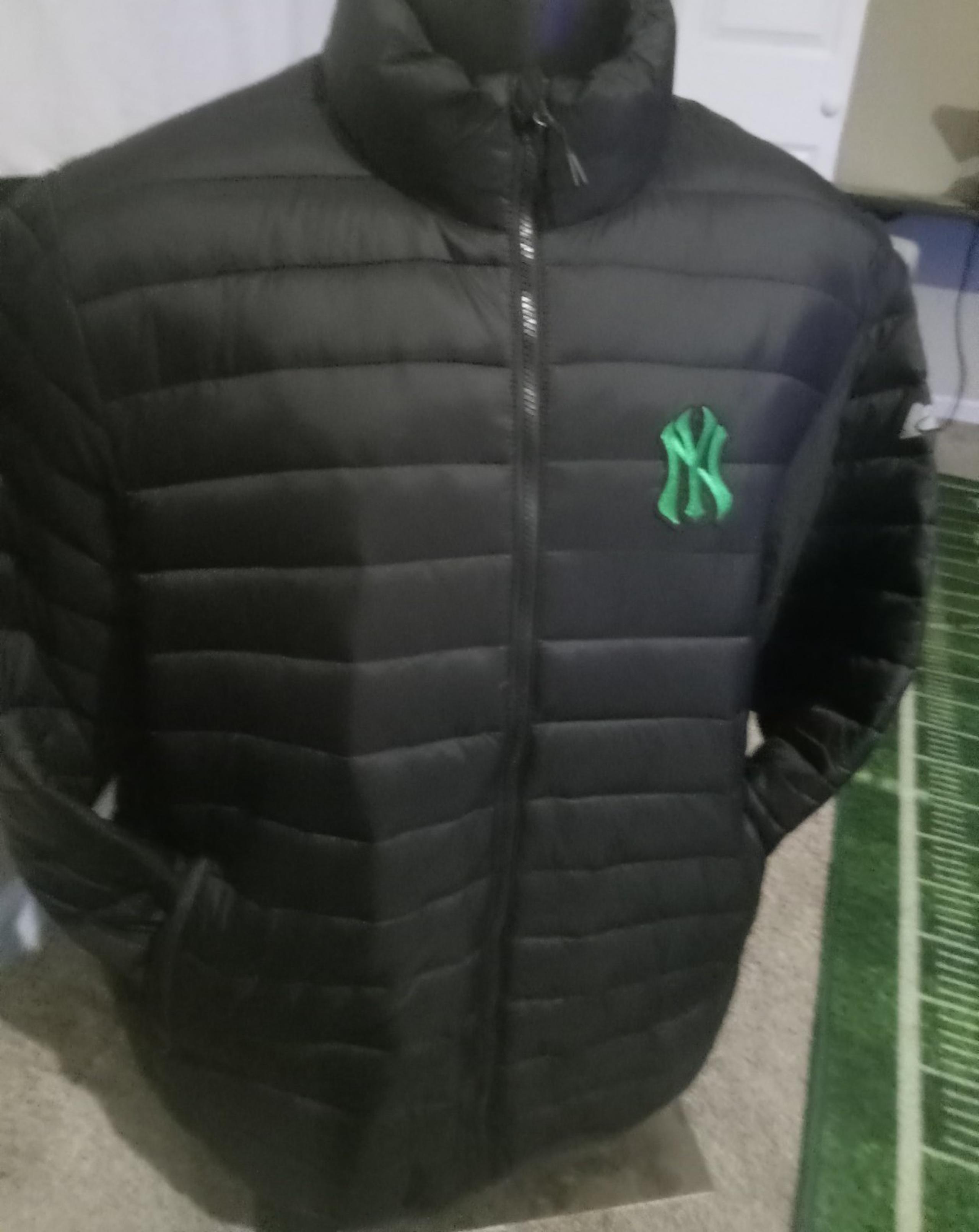 New York Yankees Full Zip Men's Green/Black Puffer Jacket Winter Coat NWT 2XL...