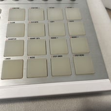 MASCHINE MK2 Music Production Controller 16 Pads USB