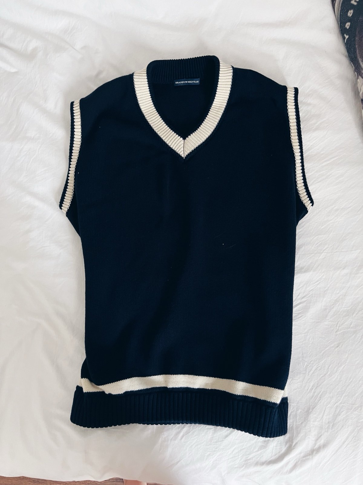 RARE/NO LONGER SOLD VINTAGE Brandy Melville Agnes Cotton Trimming Sweater Vest