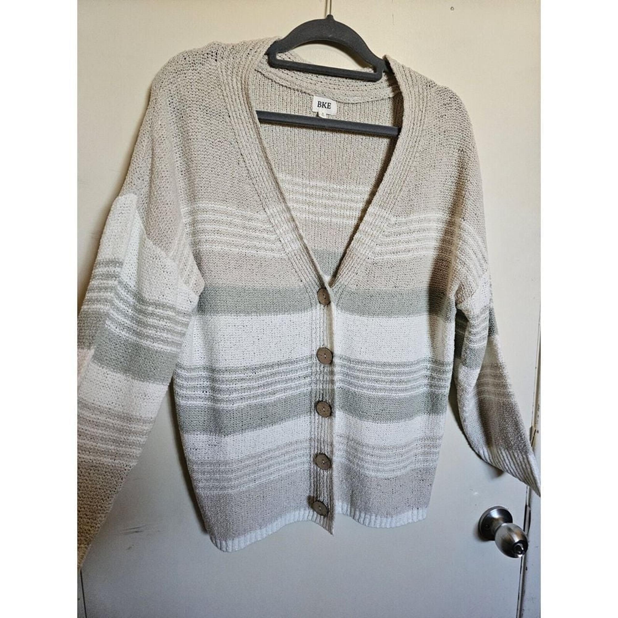 BKE Buckle Womens Small Cardigan Sweater Beige Olive V Neck Button Front Cozy