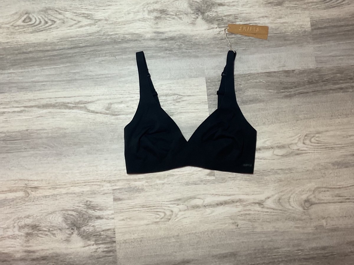 NWT: SKIMS - XS NAKED PLUNGE BRA
