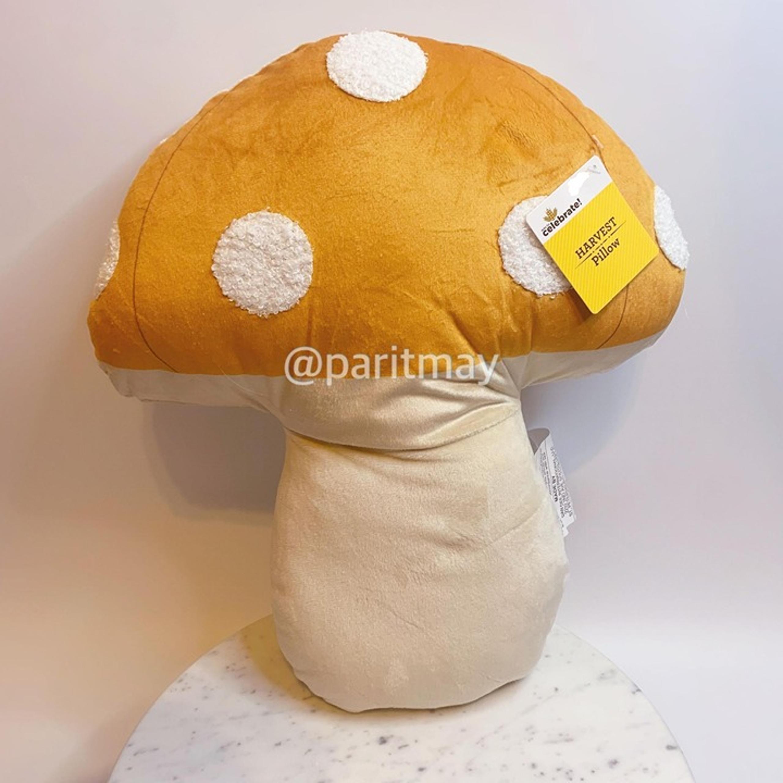 Harvest 15 inch Yellow Mushroom Decorative Pillow Way to Celebrate! (NWT)