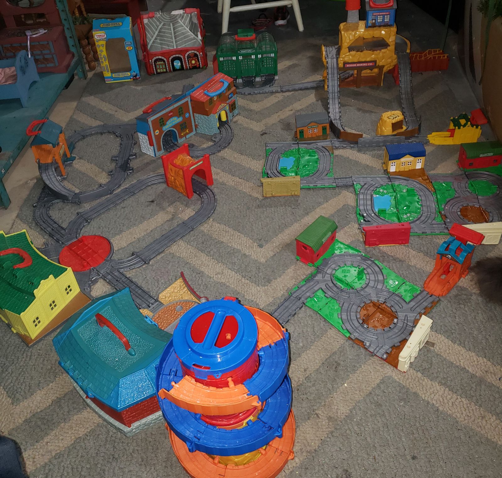HUGE Thomas & Friends Take N Play Lot LI
