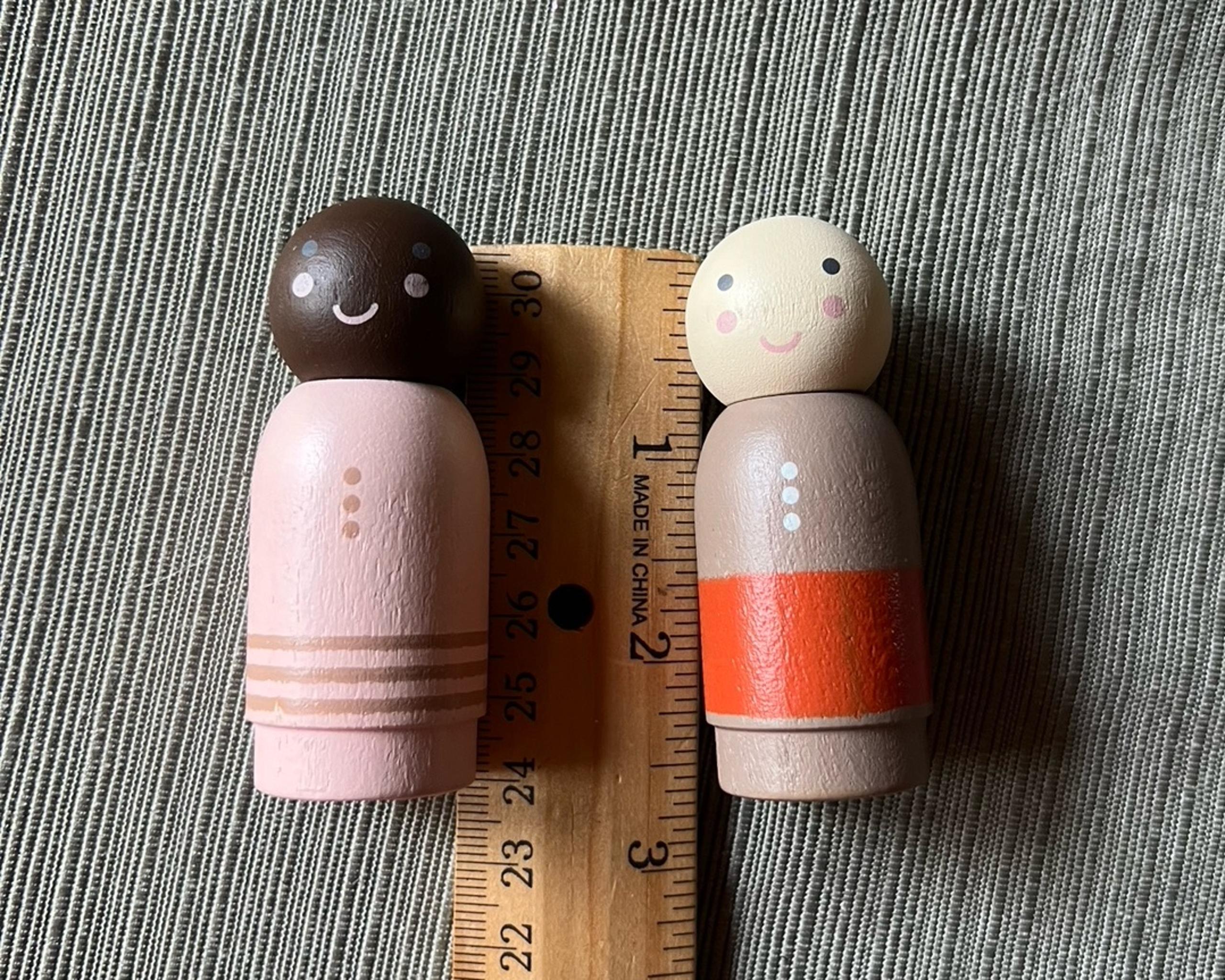 Lot of 2 replacement “Hearth and Hand”wooden round peg people