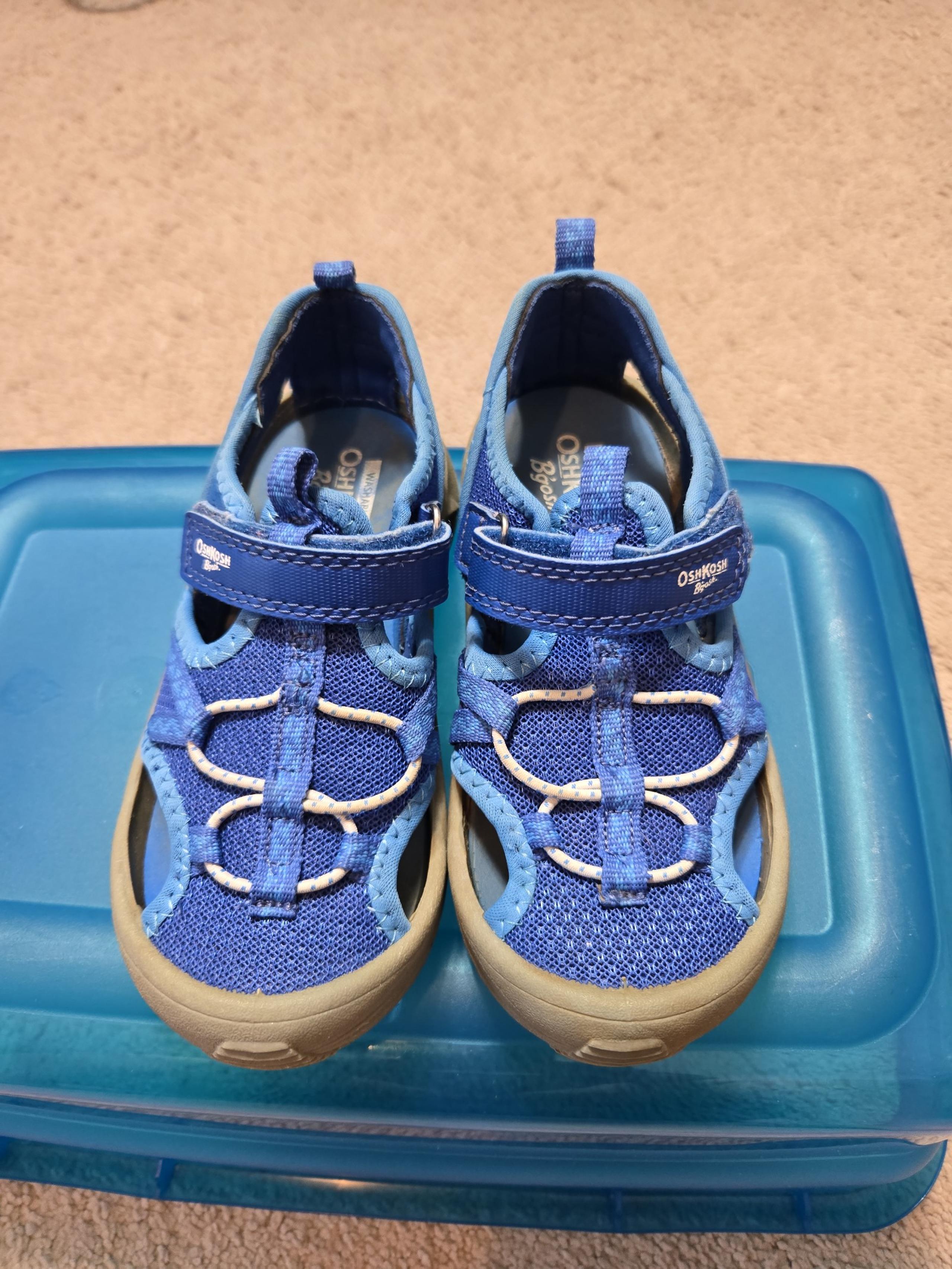Oshkosh  Boys Water Shoes Size 12M Blue