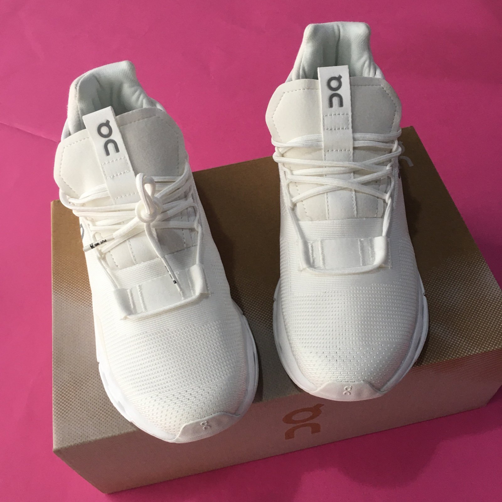 On cloud nova us 6 (women)