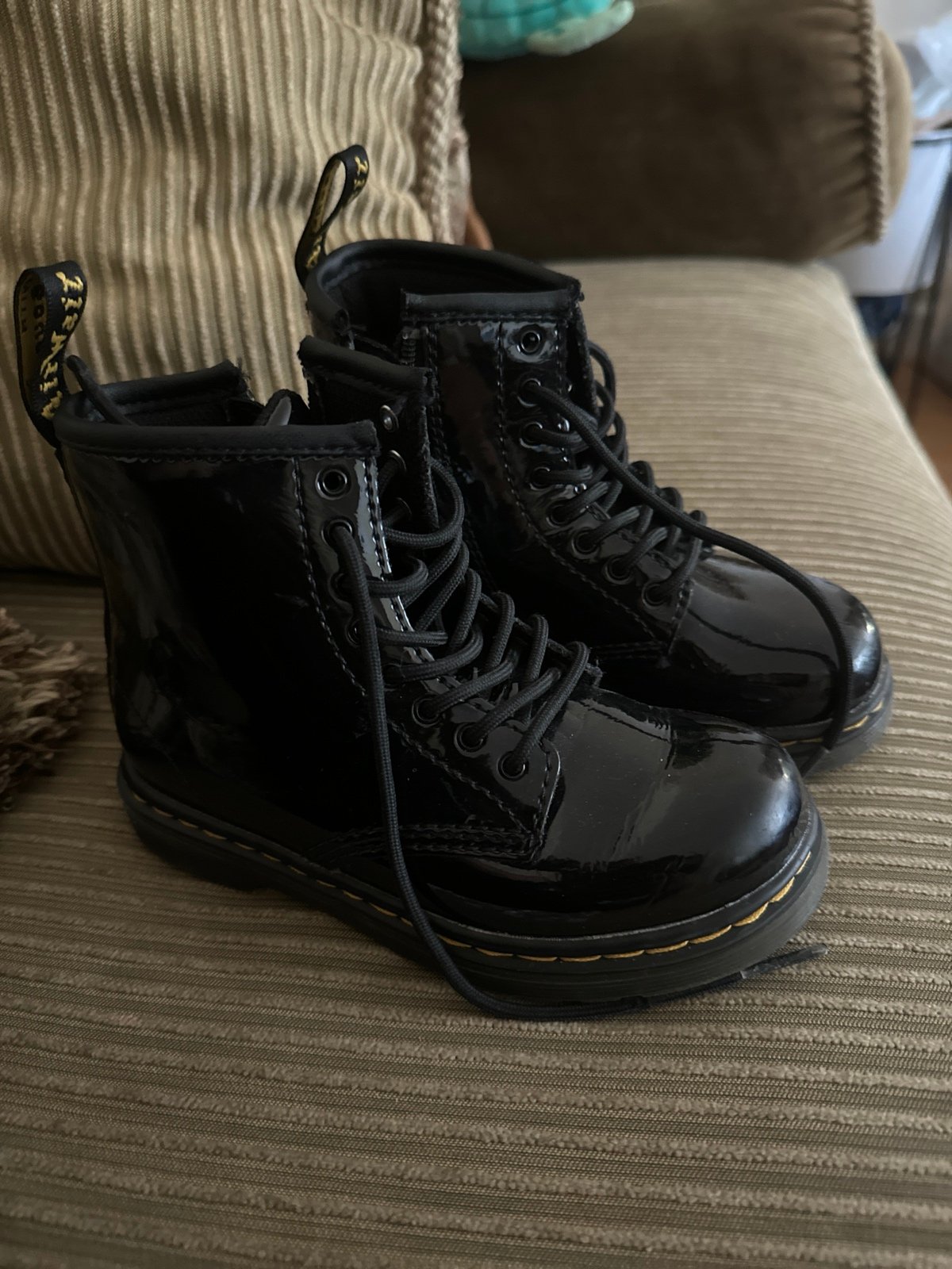 girls doc martens