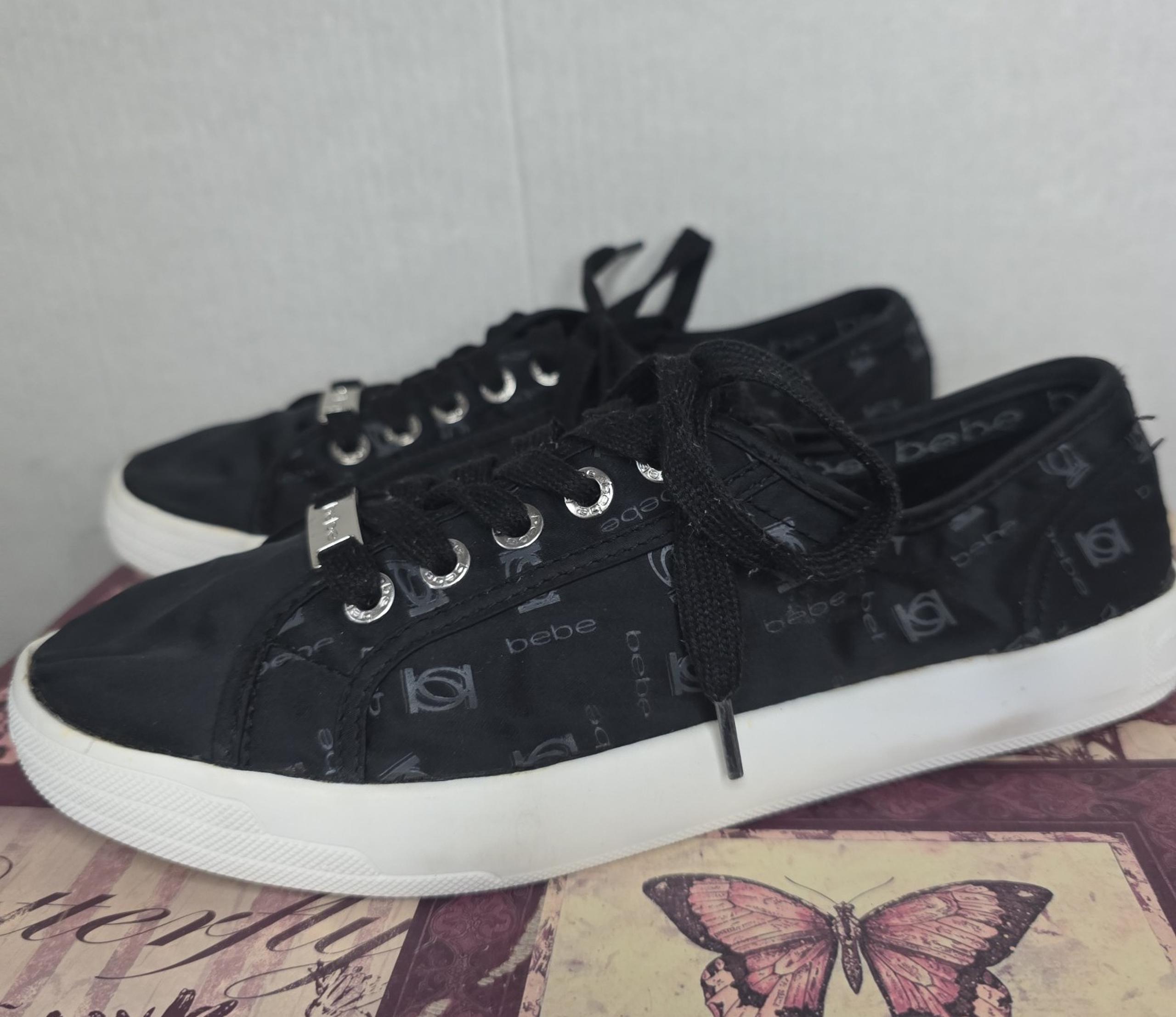 Bebe Shoes Women's Size 8 Bebe Lace up Sneaker Black Logo SKU#8038.