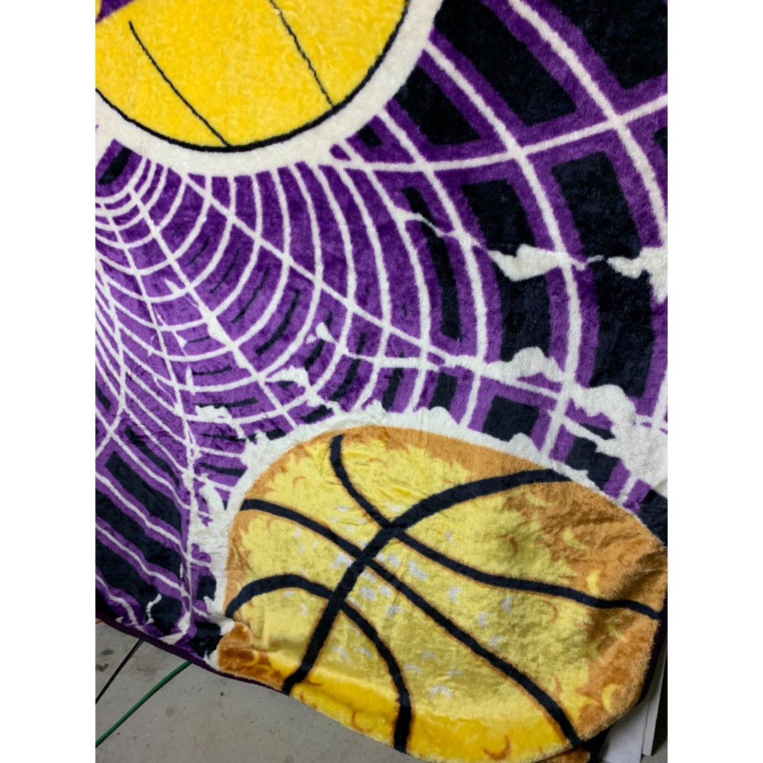 Los Angeles Lakers Raschel Throw Blanket, 60 x 80\ 