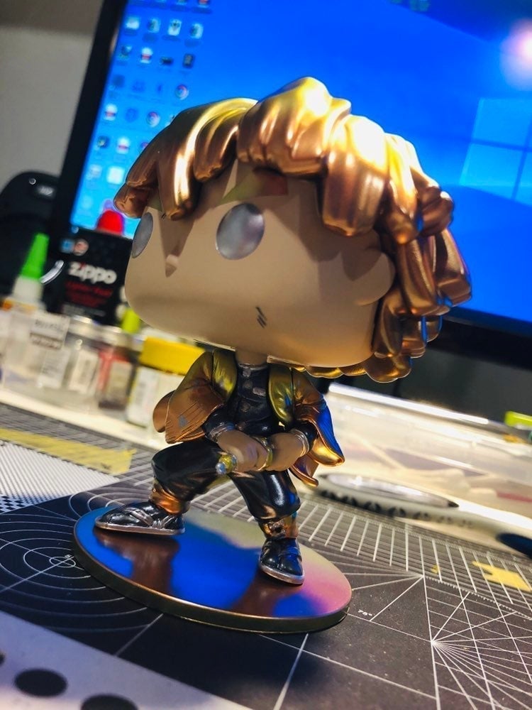 Funko Pop - Demon Slayer 869 (CUSTOM: Metallic Zenitsu)