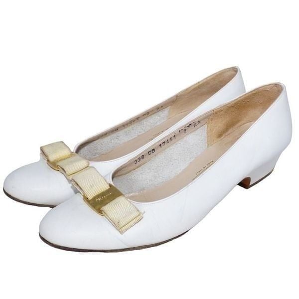 Salvatore Ferragamo Vintage Leather White and Gold Varina Pumps with Bow